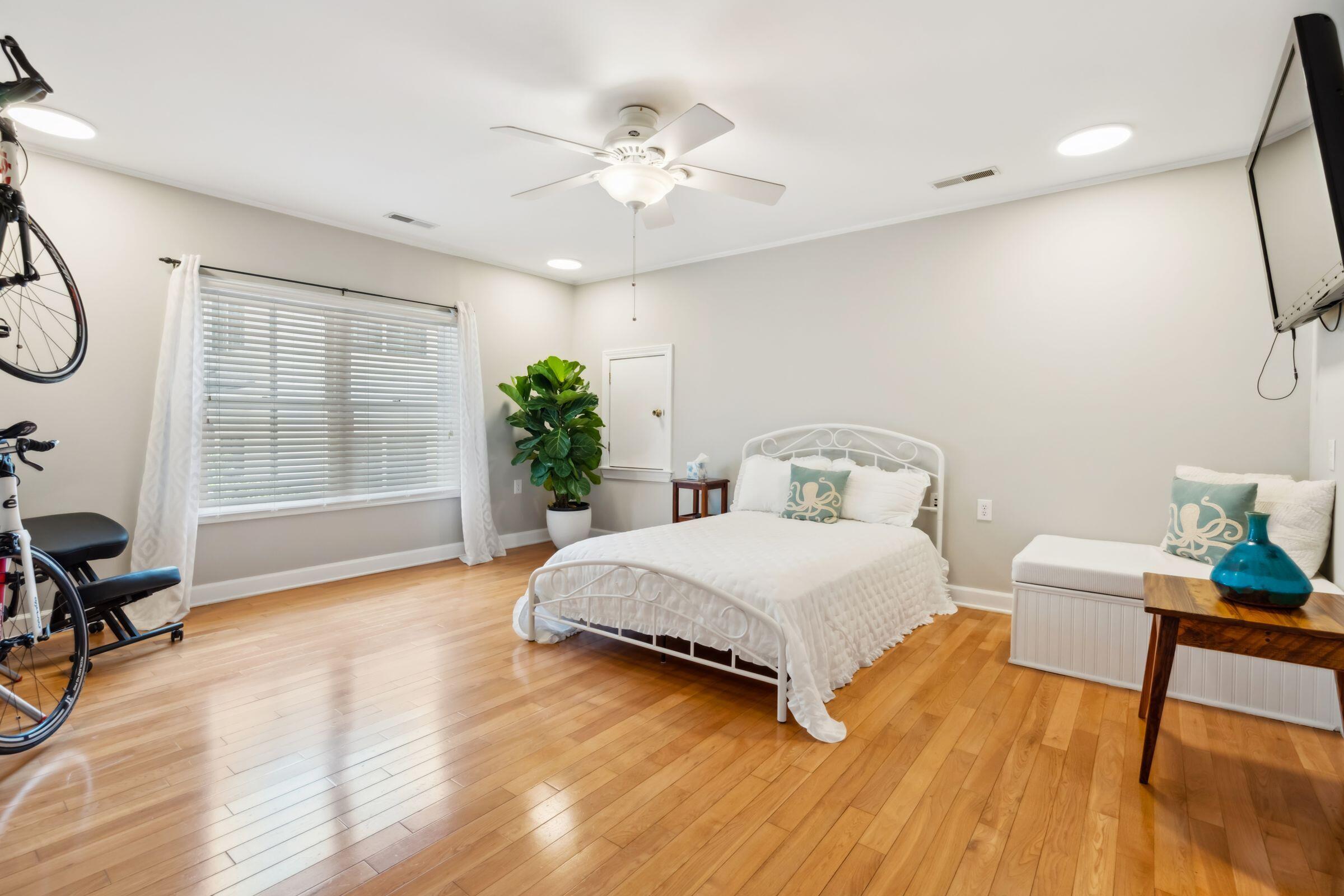 1632 N Relyea Avenue