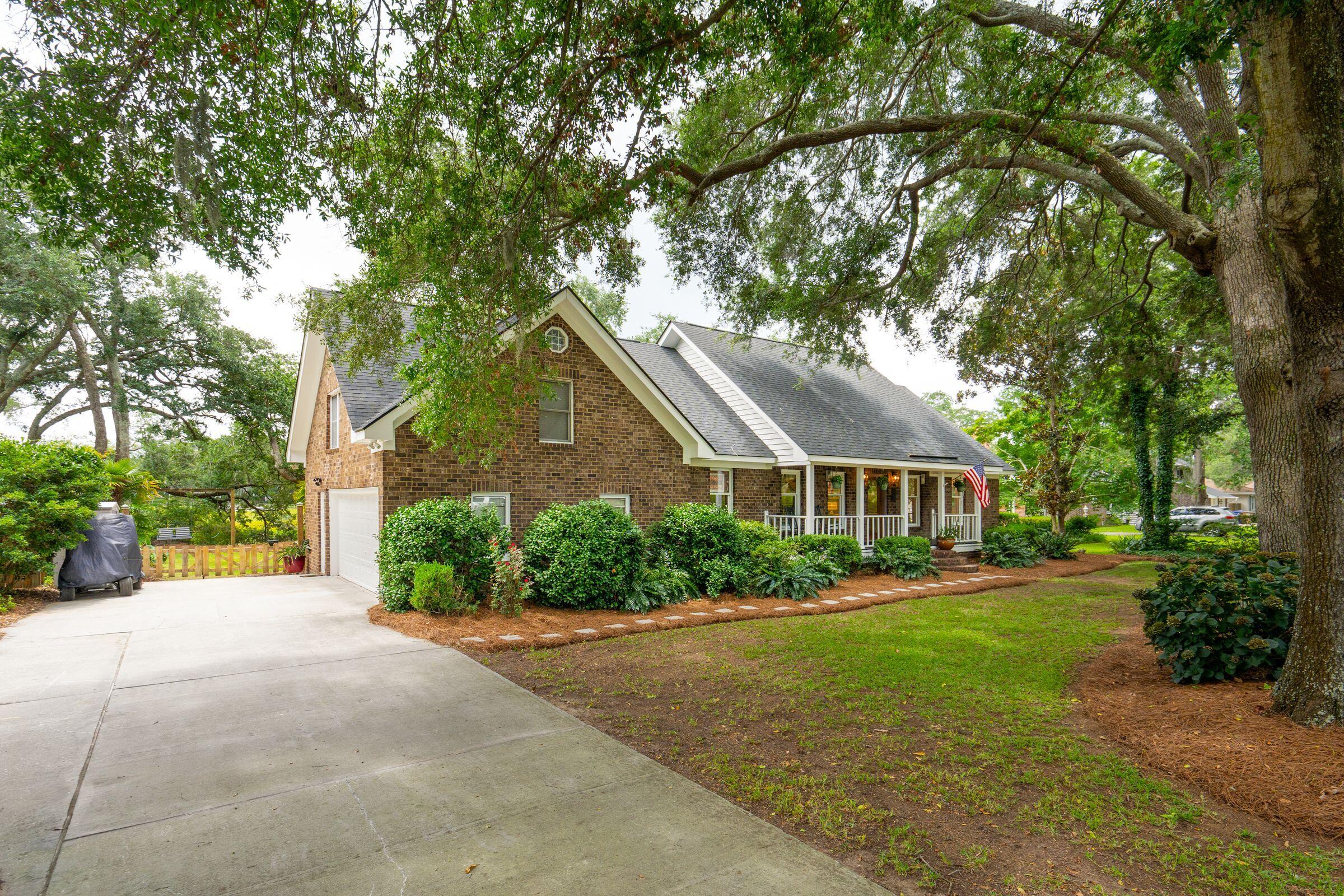 1632 N Relyea Avenue