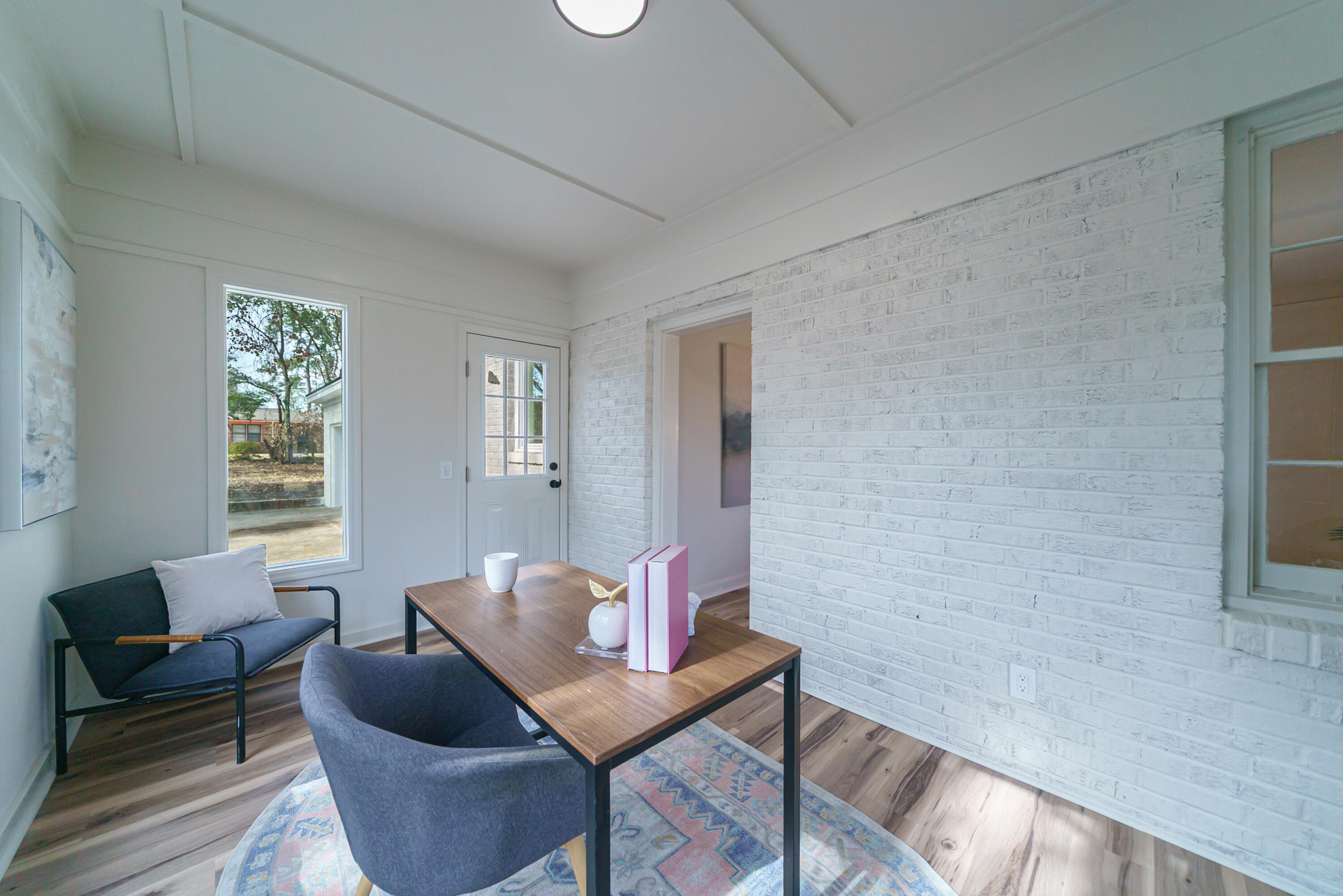 663 Wantoot Boulevard