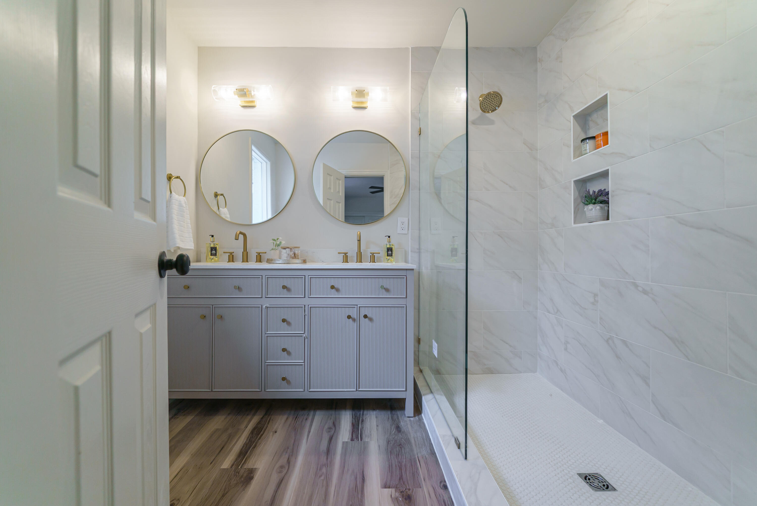 663 Wantoot Boulevard