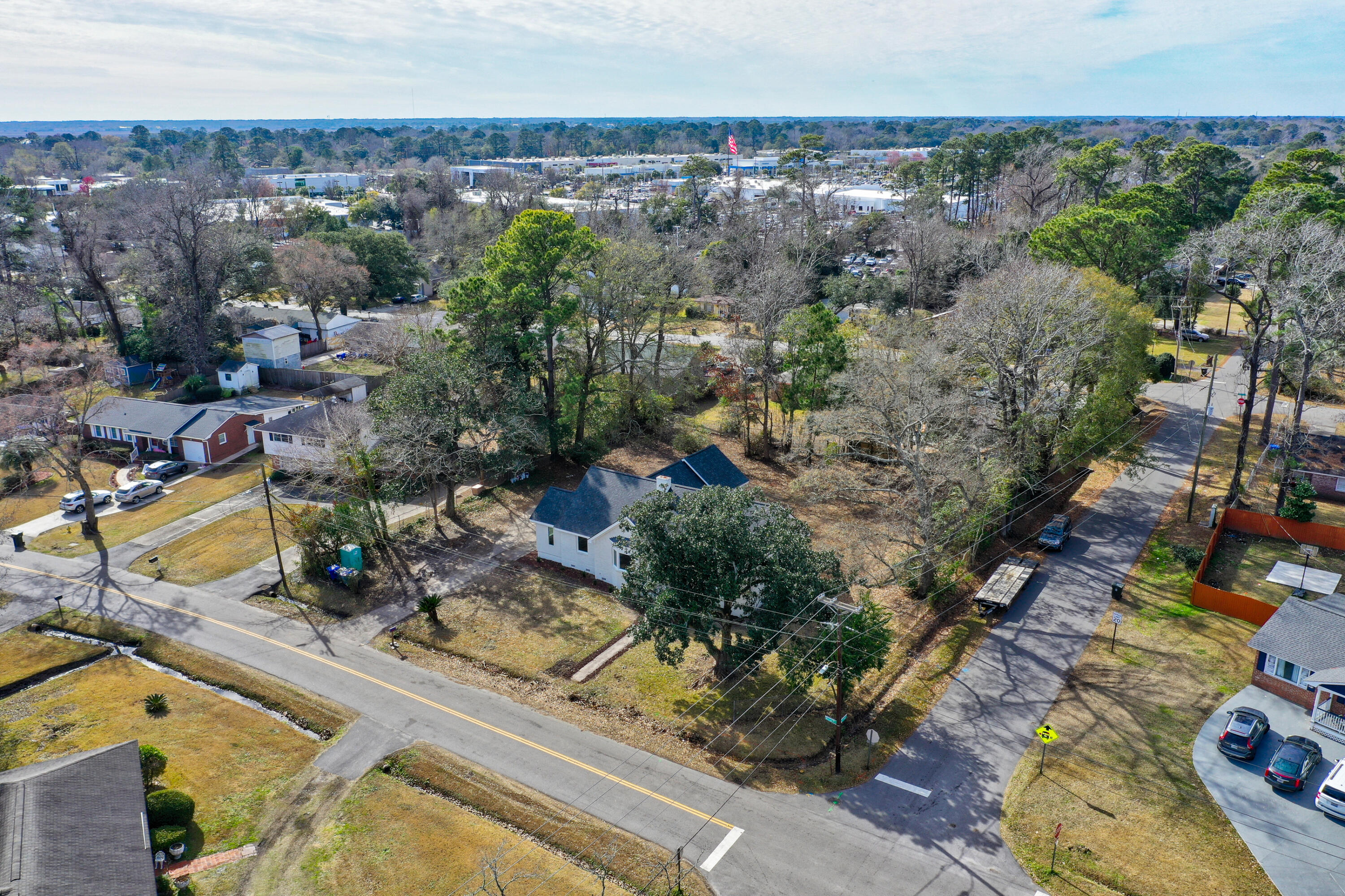 663 Wantoot Boulevard