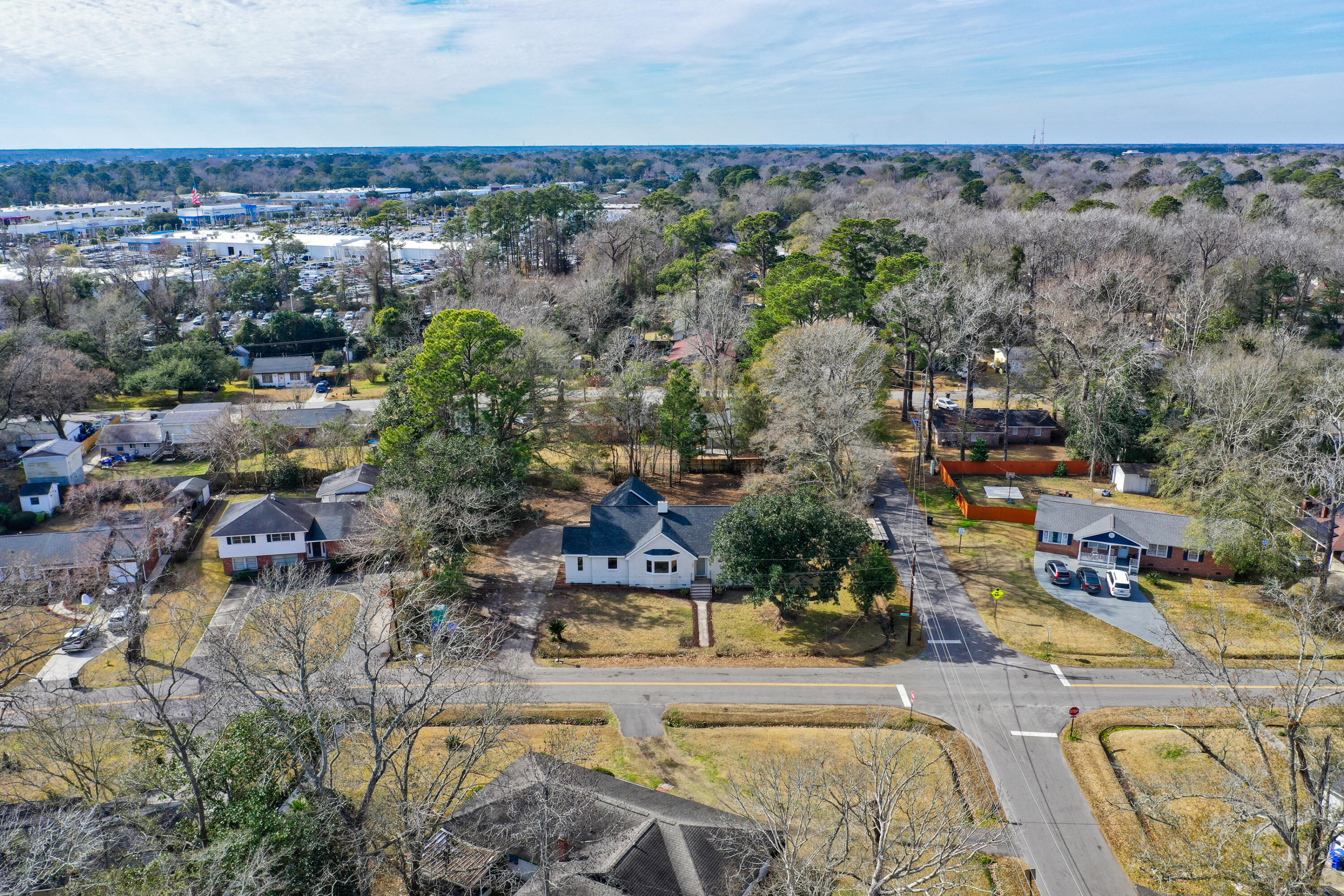 663 Wantoot Boulevard