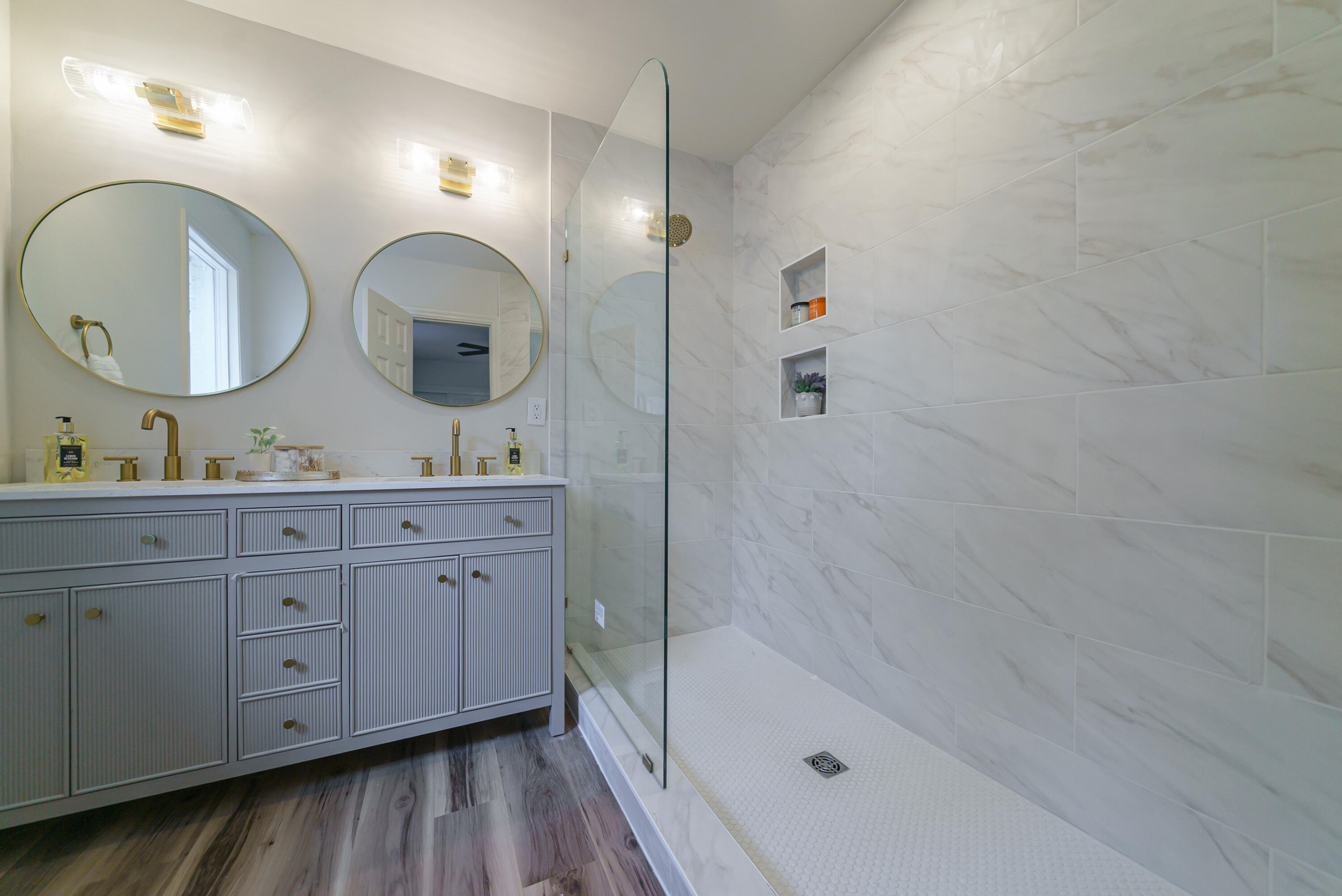 663 Wantoot Boulevard