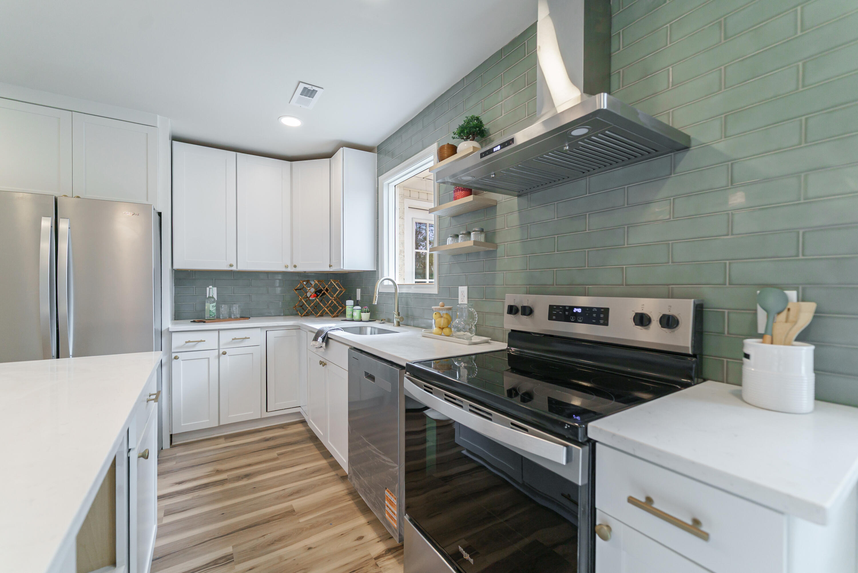 663 Wantoot Boulevard