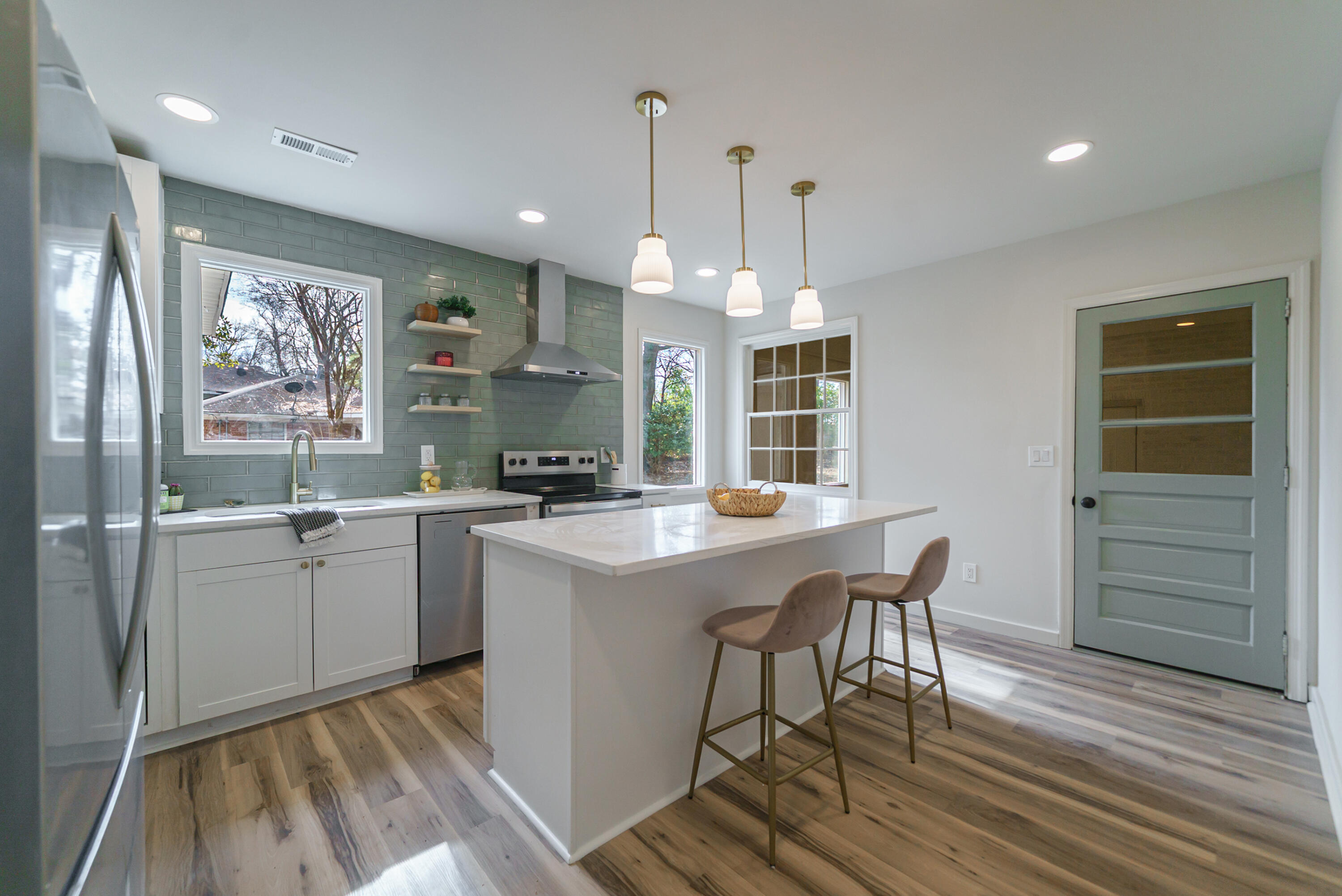 663 Wantoot Boulevard