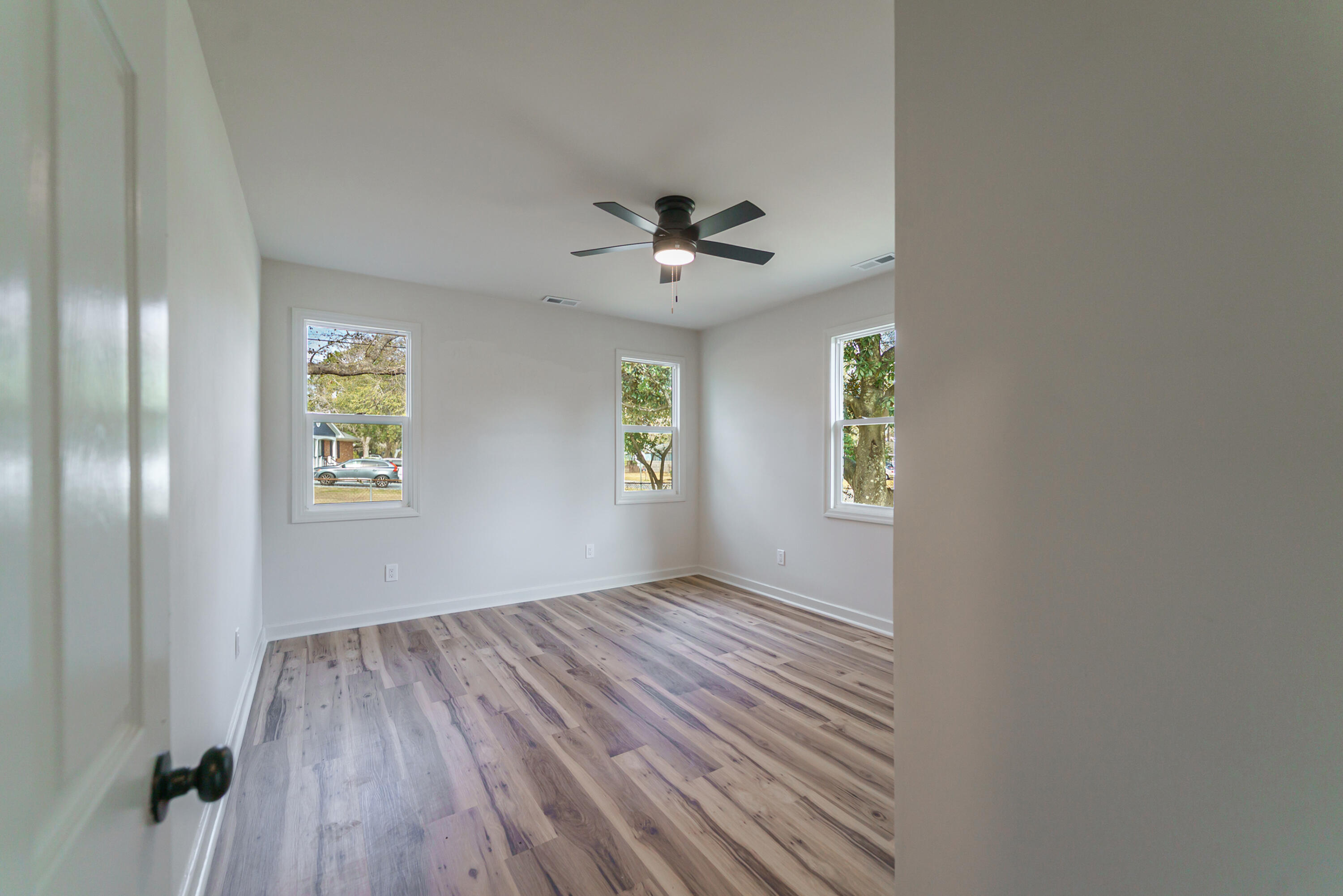 663 Wantoot Boulevard