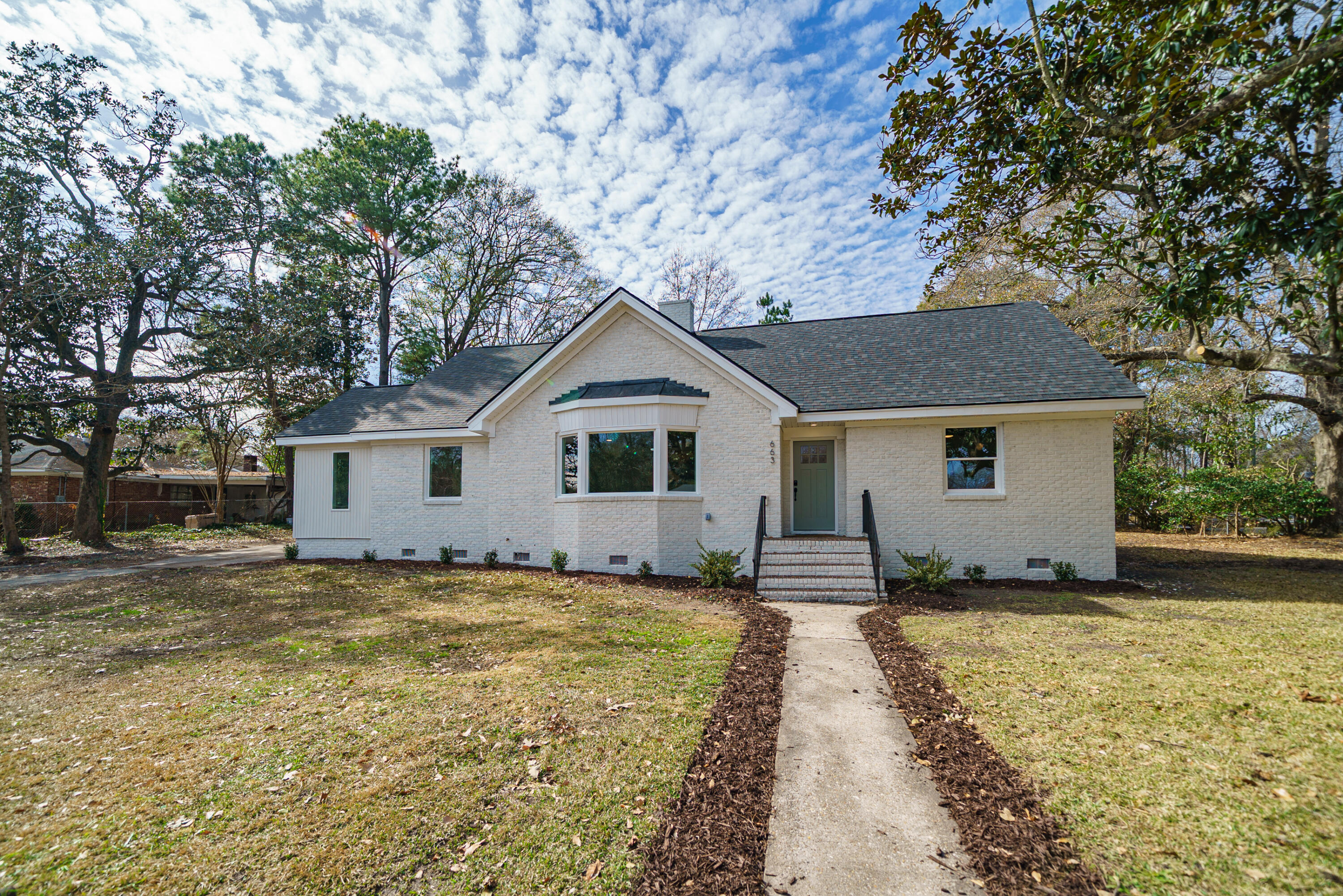 663 Wantoot Boulevard