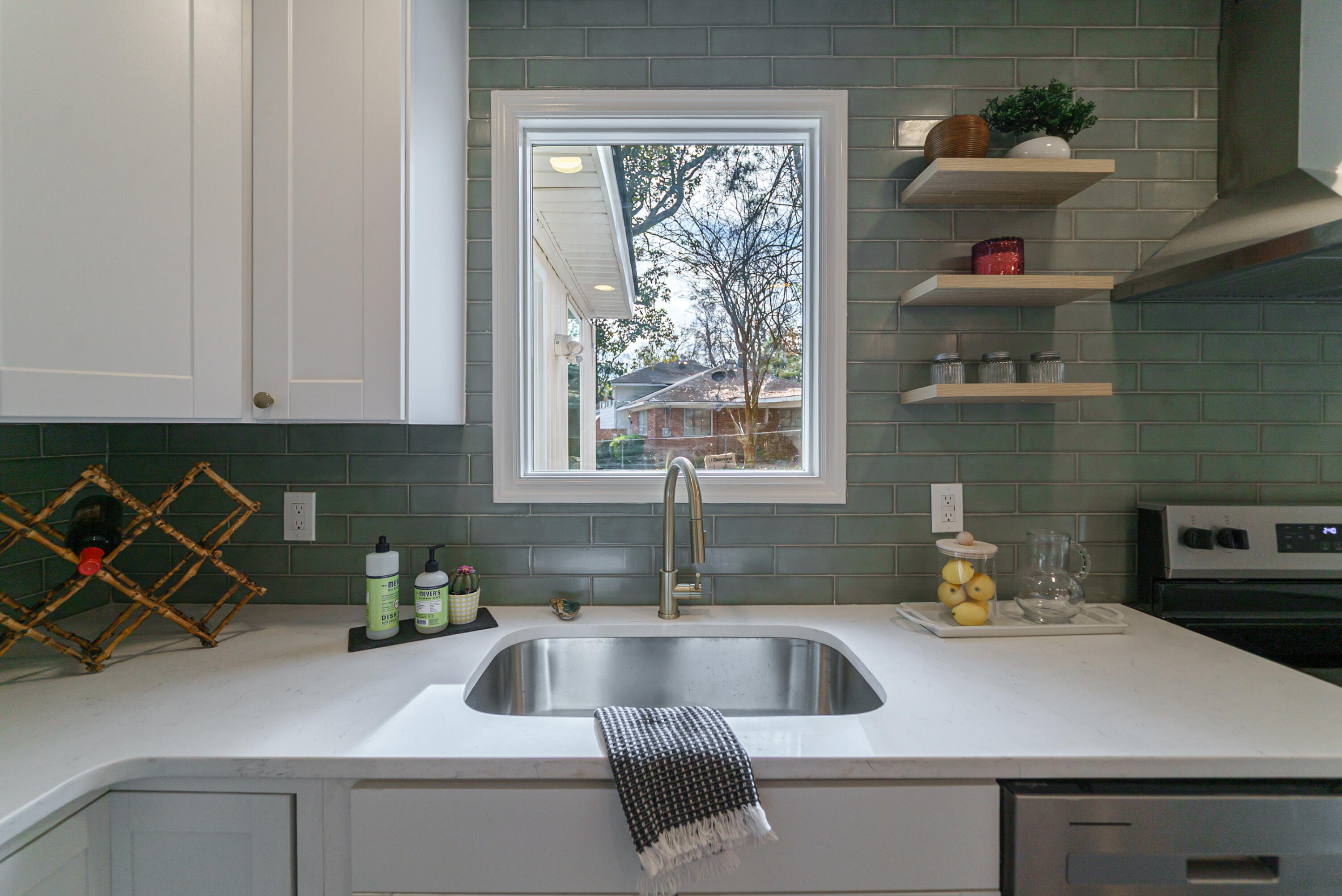 663 Wantoot Boulevard