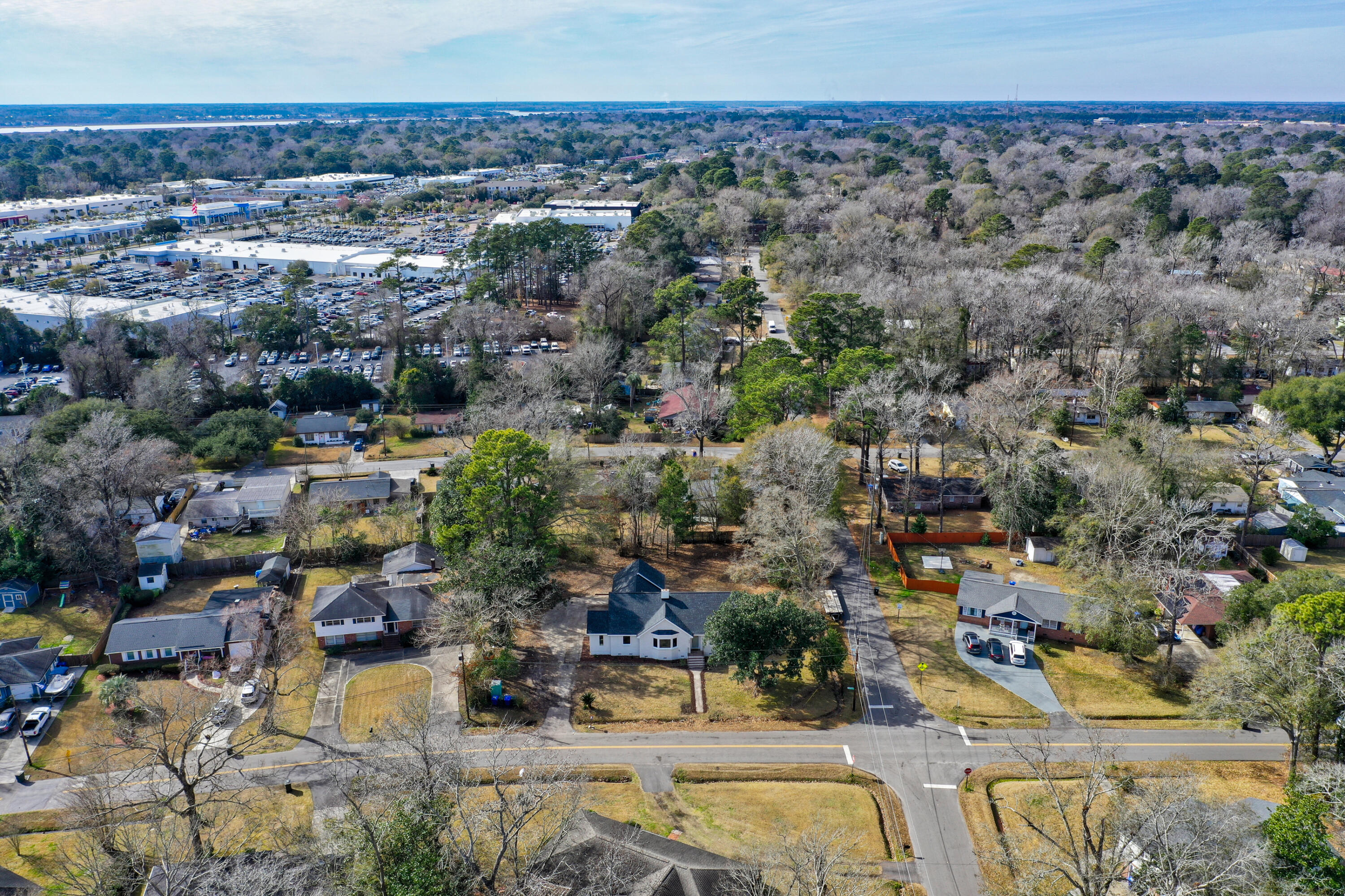 663 Wantoot Boulevard