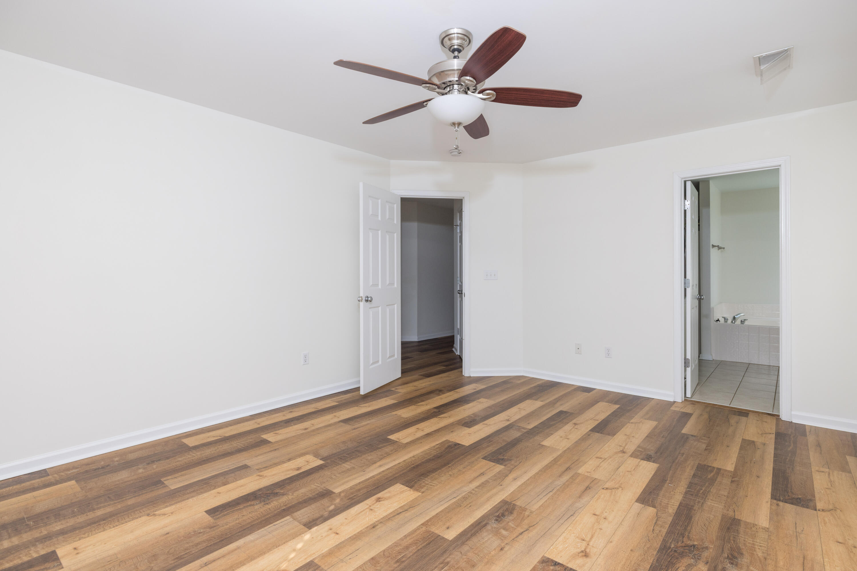 7552 Hawks Circle