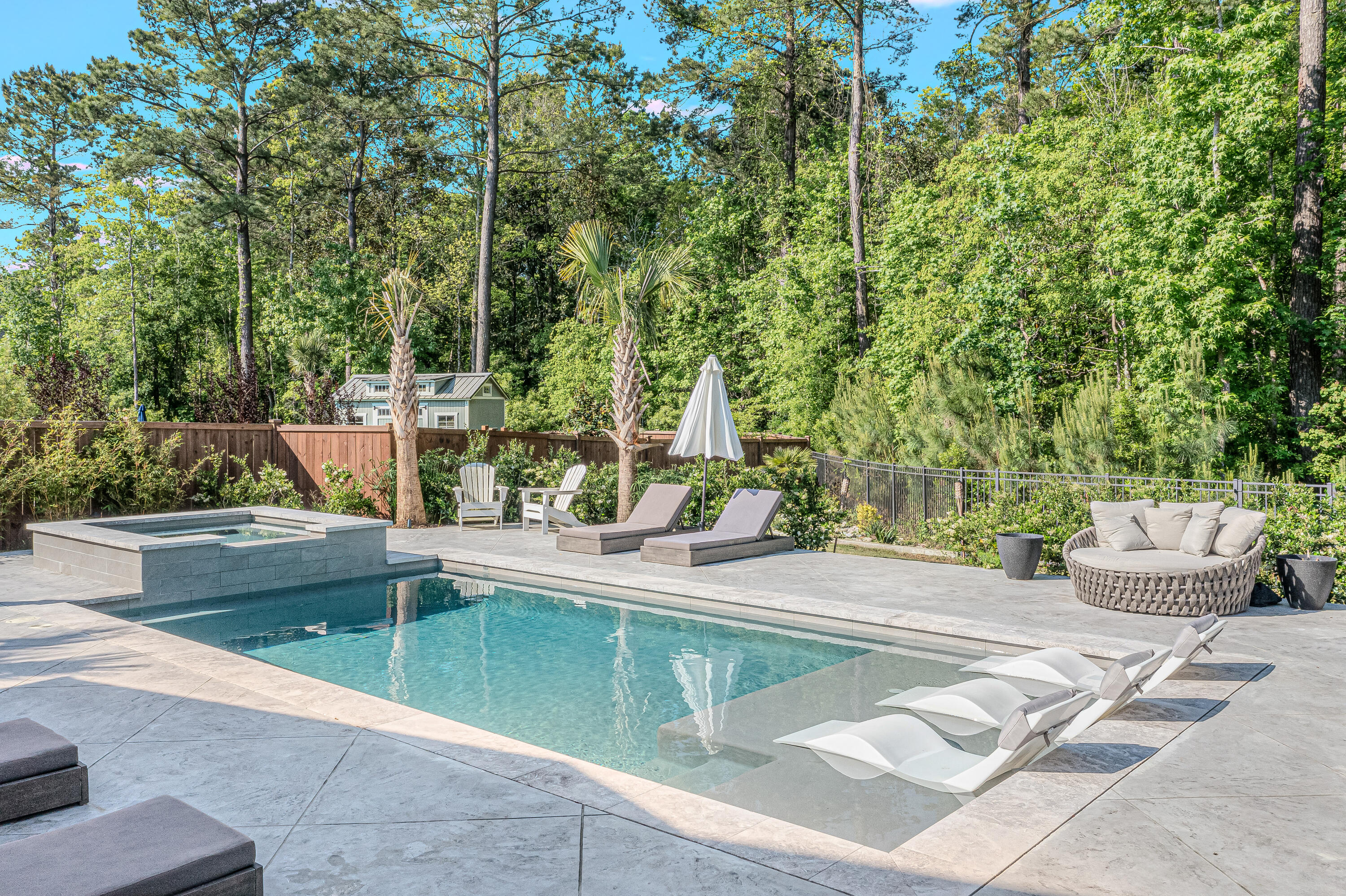 2319 Brinkley Road
