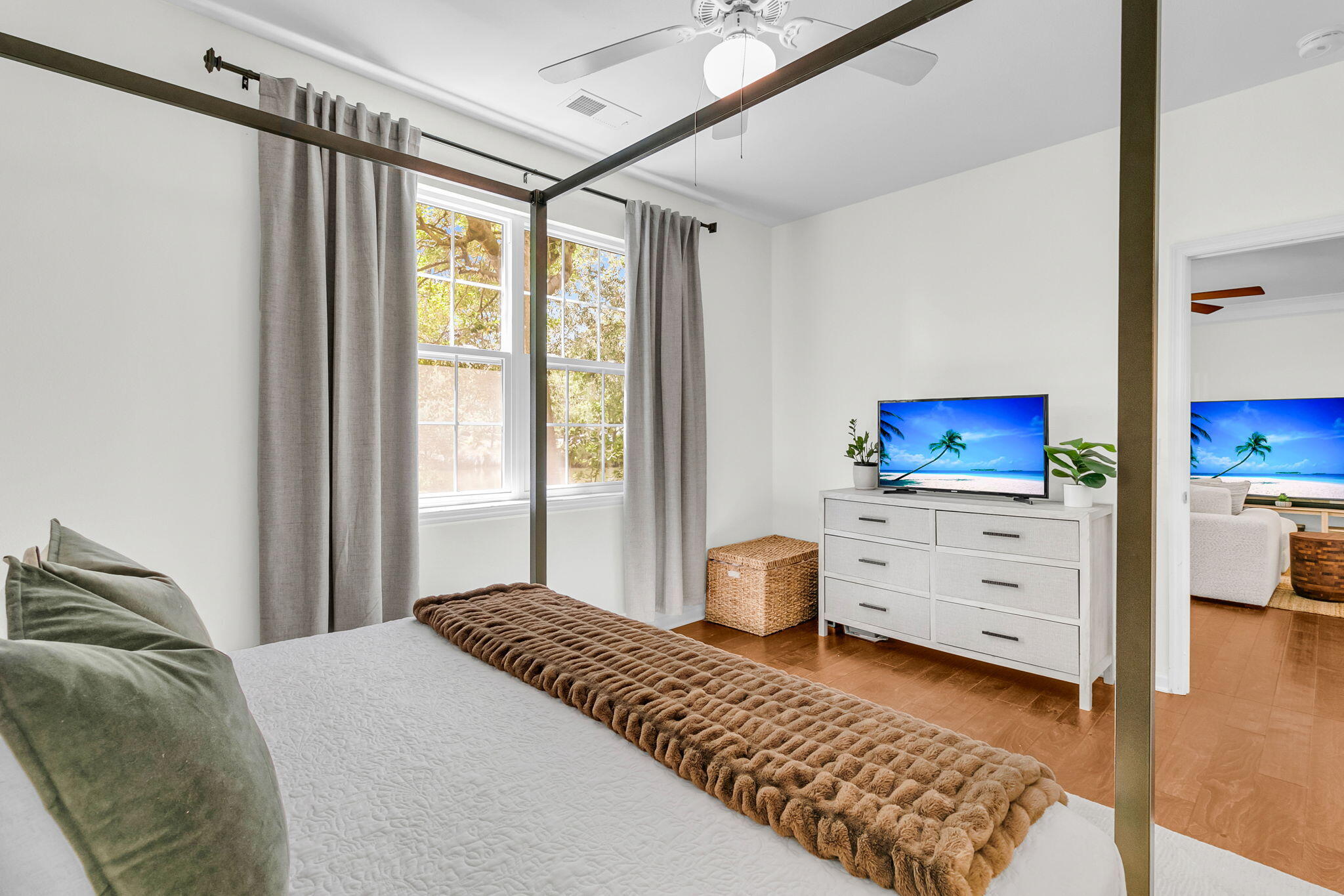 1575 Cambridge Lakes Drive Unit 104e