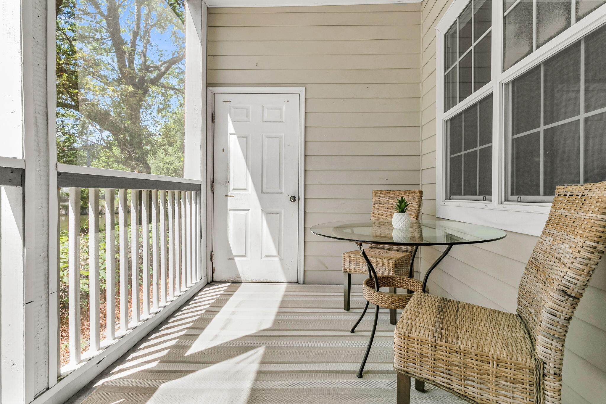 1575 Cambridge Lakes Drive Unit 104e