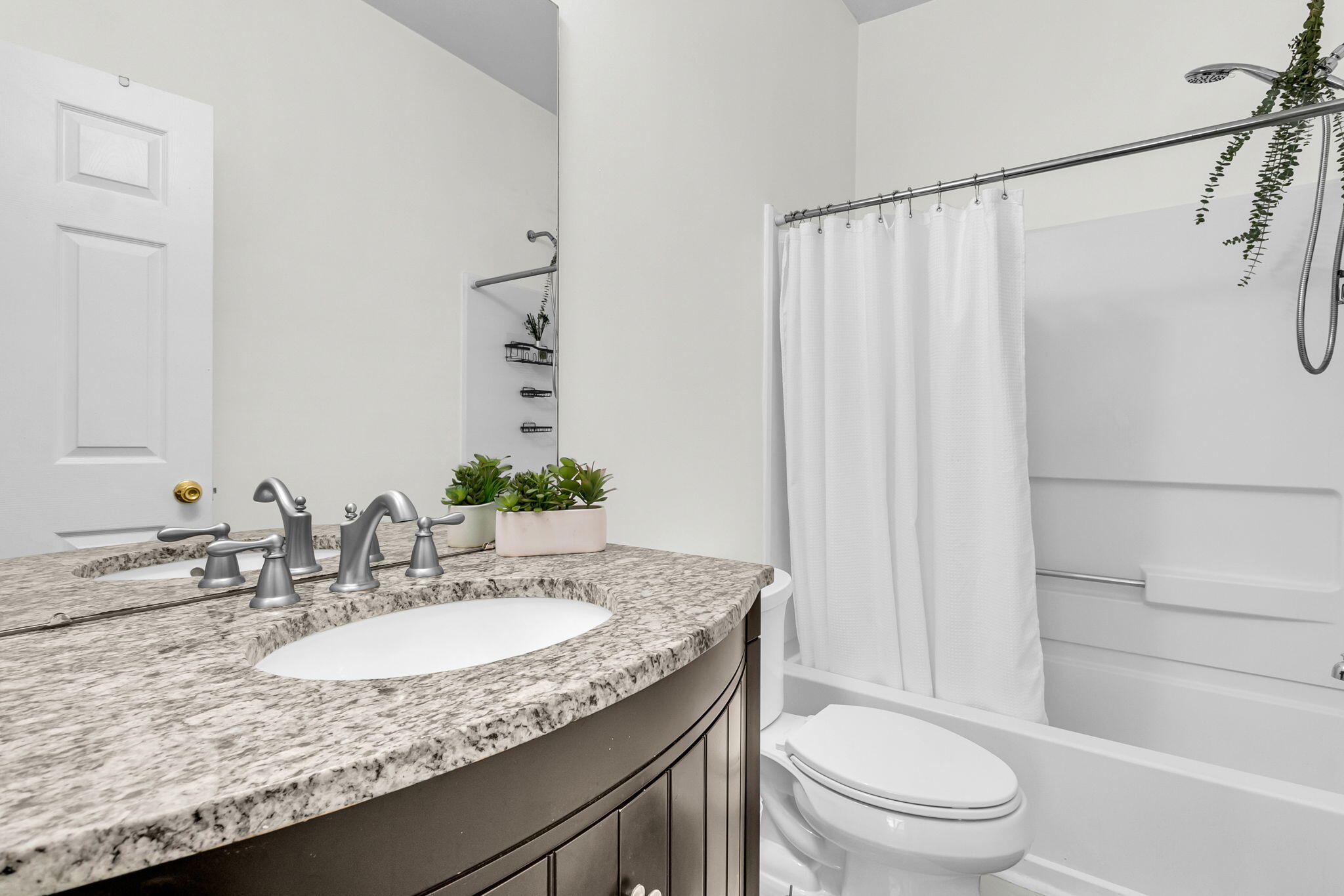 1575 Cambridge Lakes Drive Unit 104e