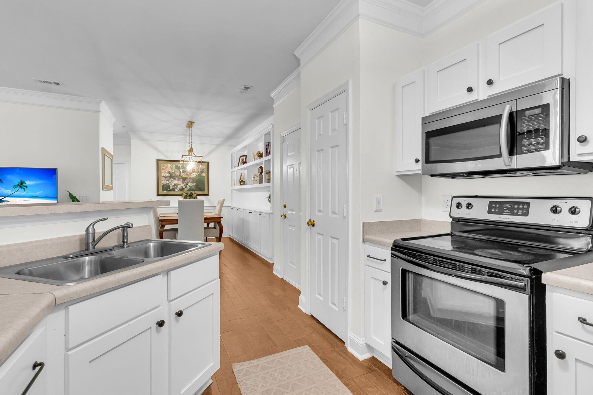 1575 Cambridge Lakes Drive Unit 104e