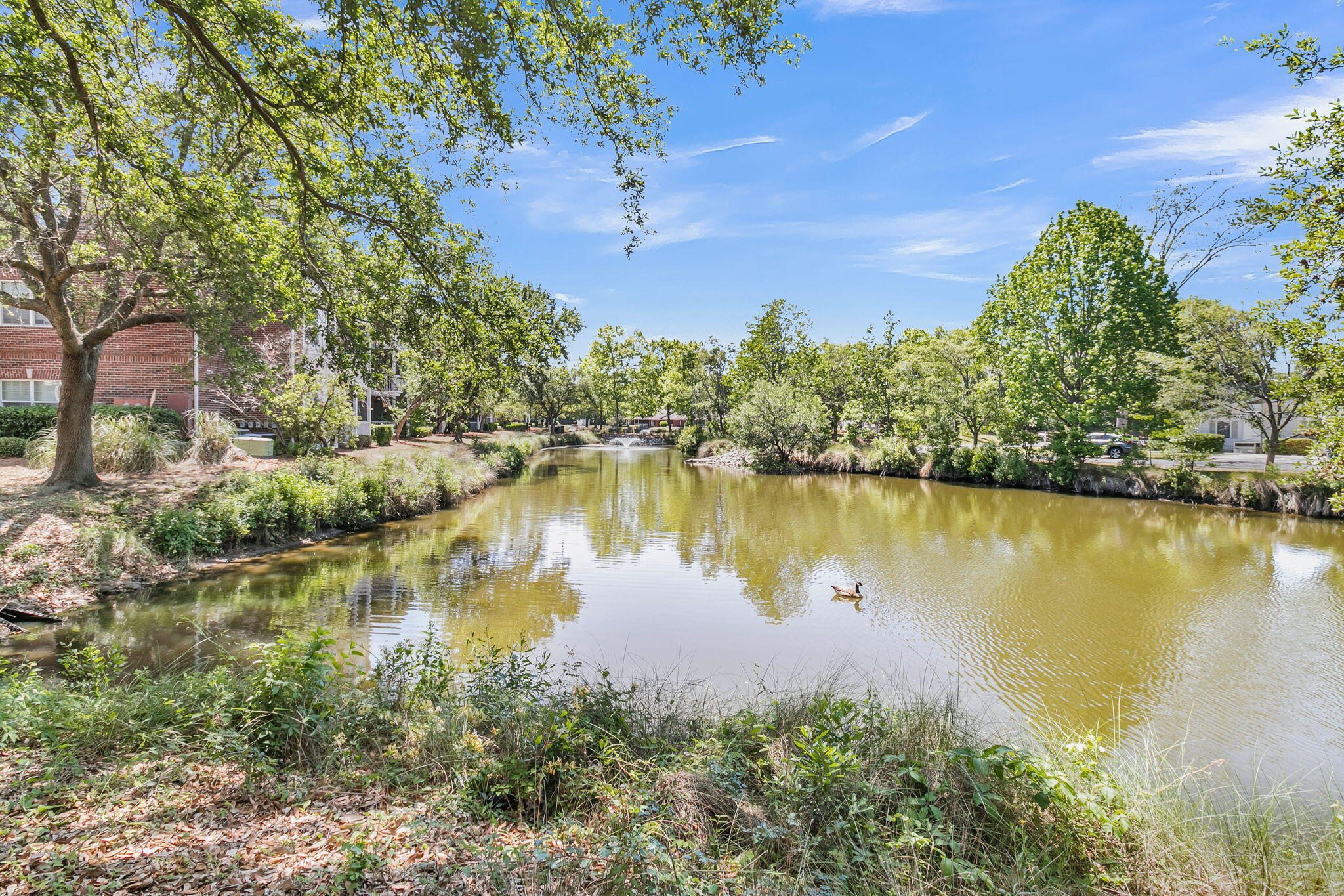 1575 Cambridge Lakes Drive Unit 104e