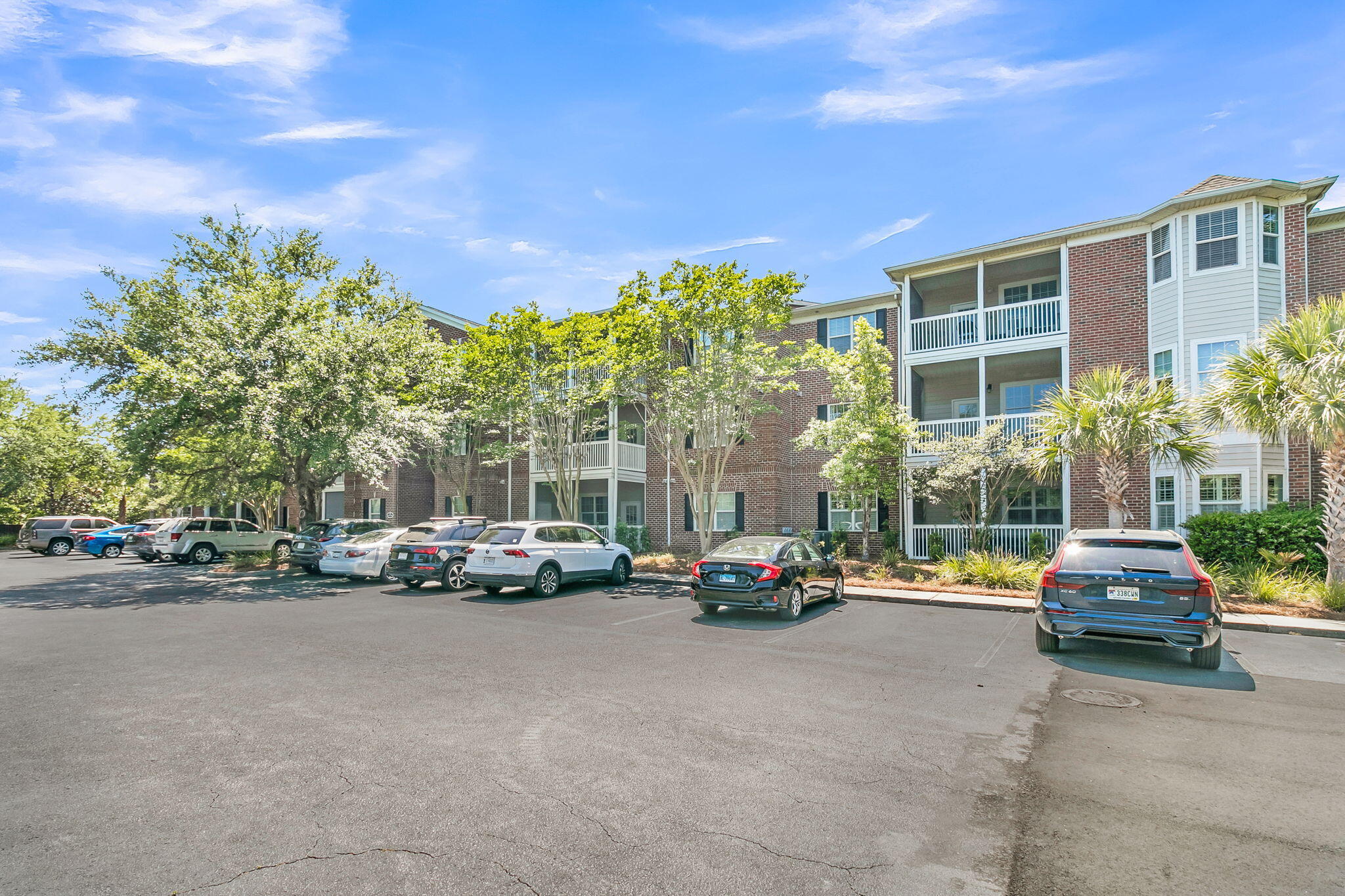 1575 Cambridge Lakes Drive Unit 104e