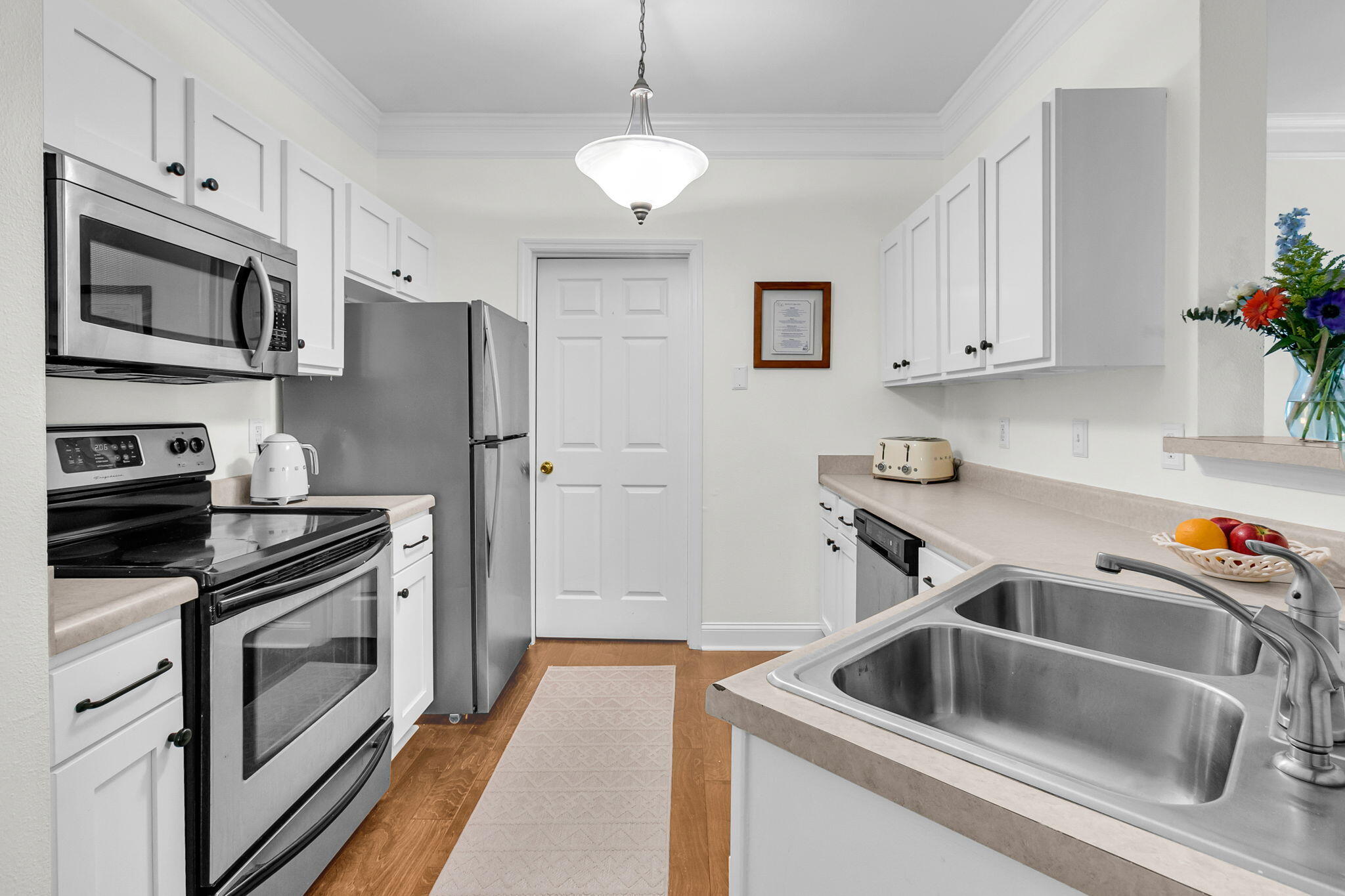 1575 Cambridge Lakes Drive Unit 104e