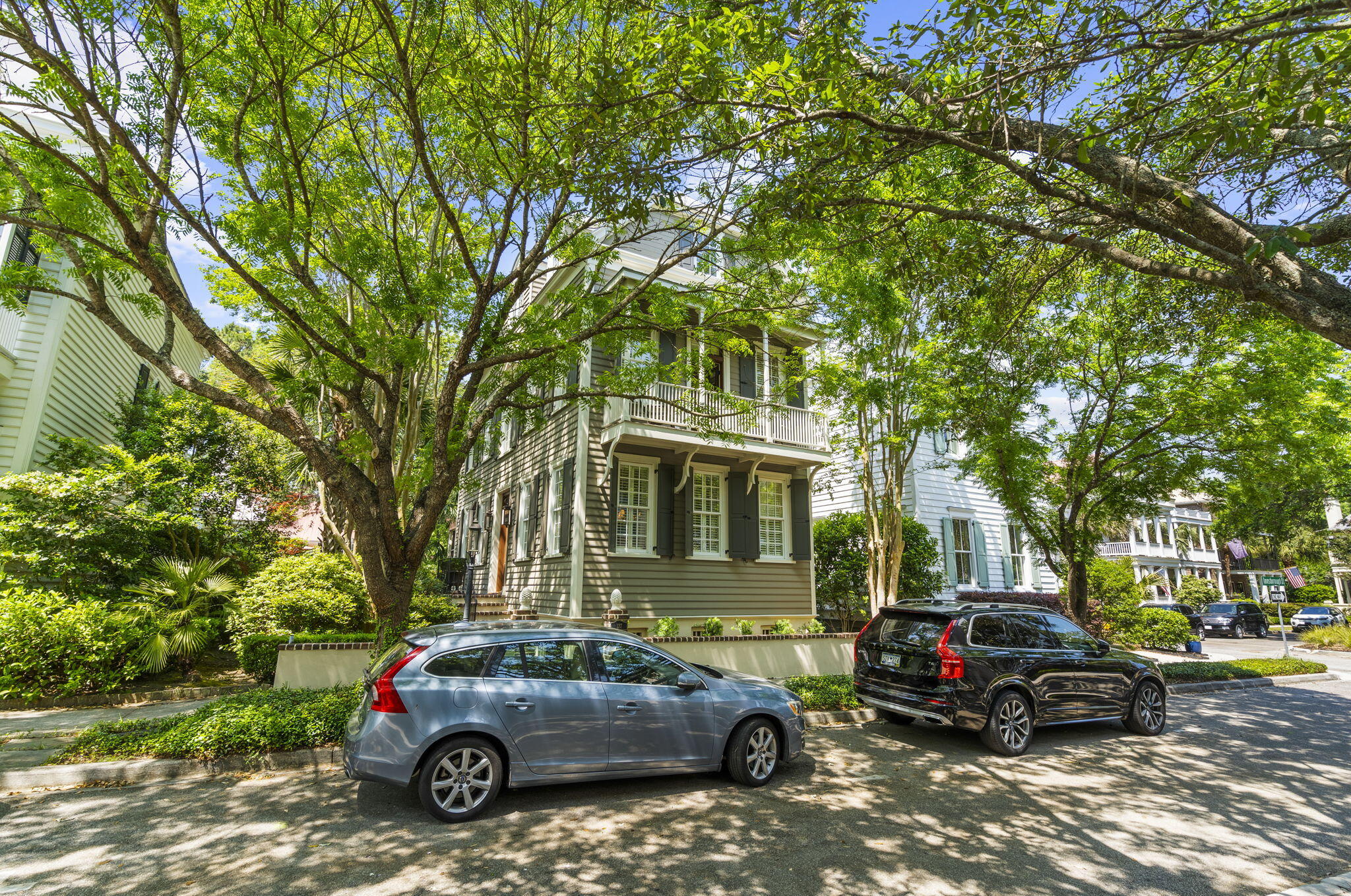 127 Ionsborough Street