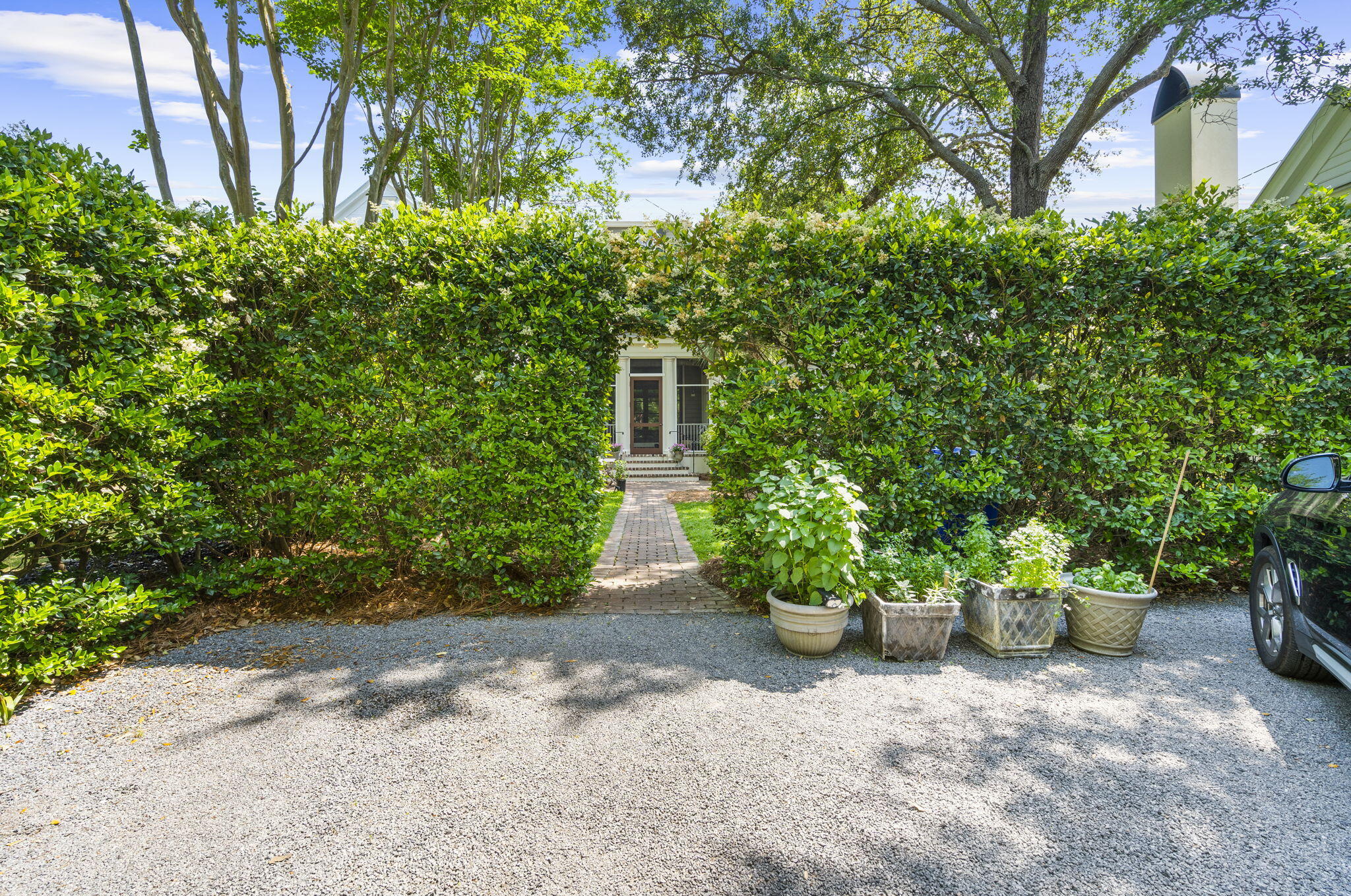 127 Ionsborough Street