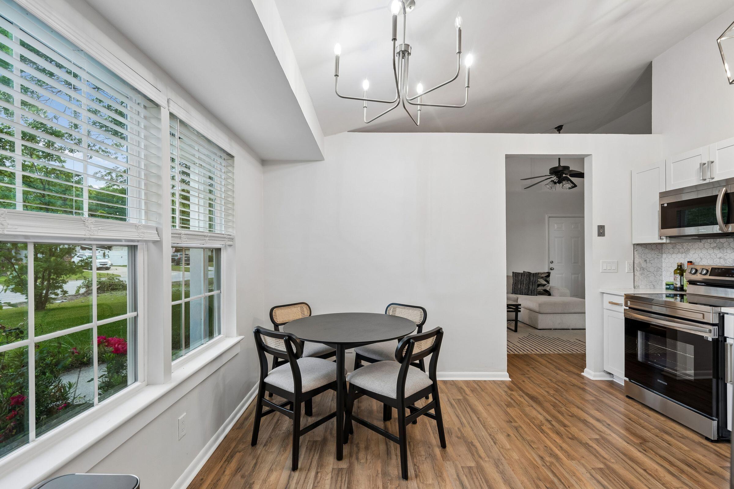 1036 Oakcrest Drive