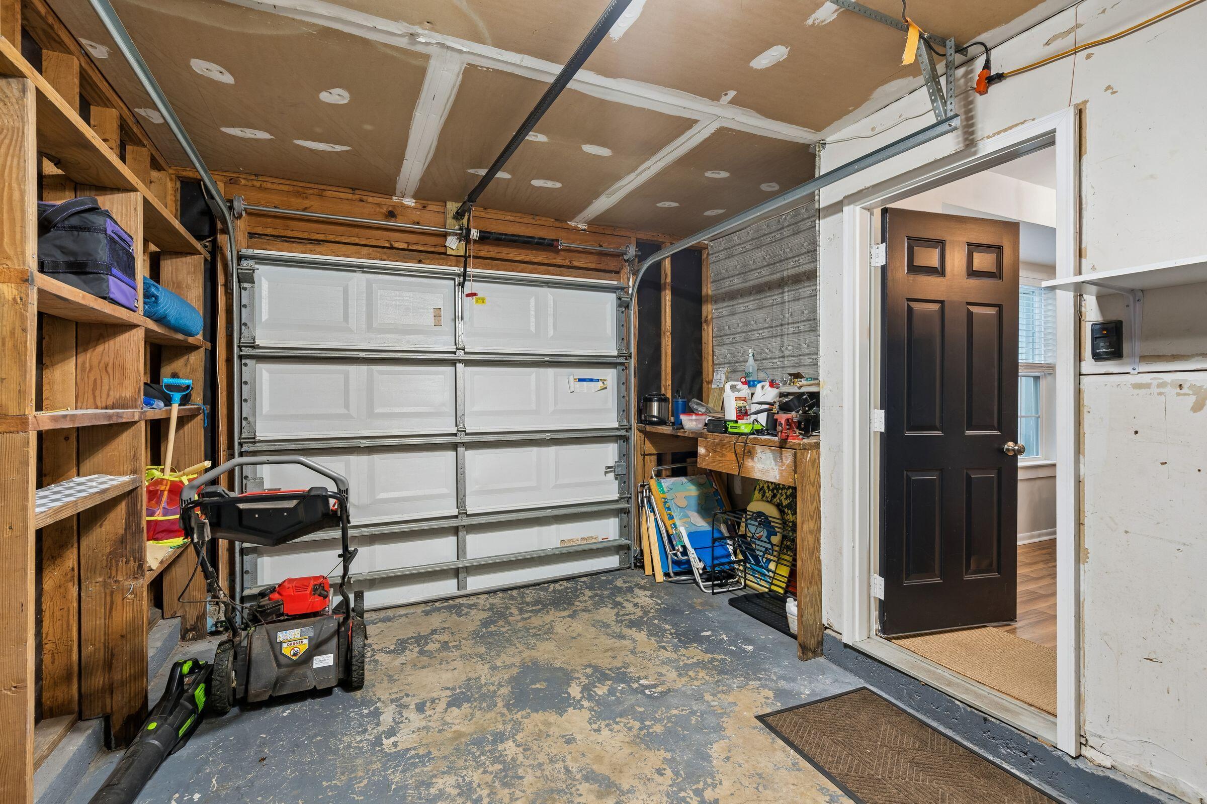 1036 Oakcrest Drive