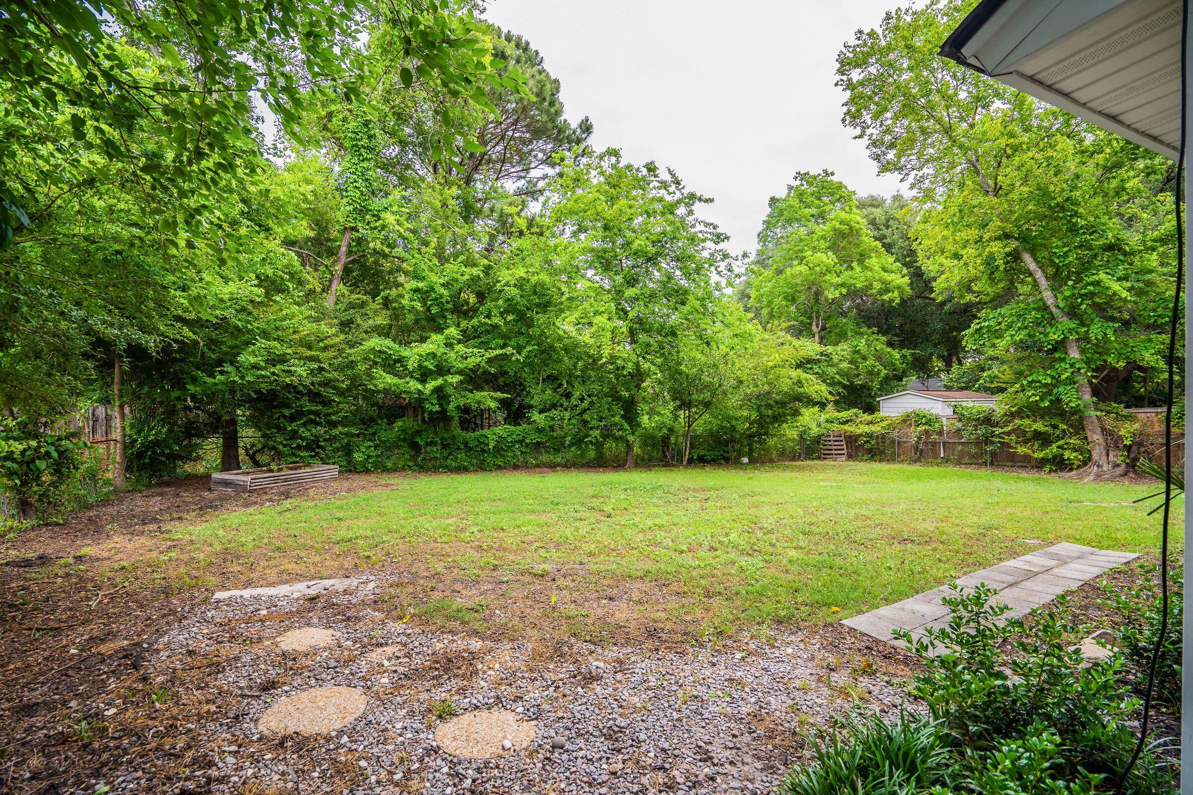 1036 Oakcrest Drive