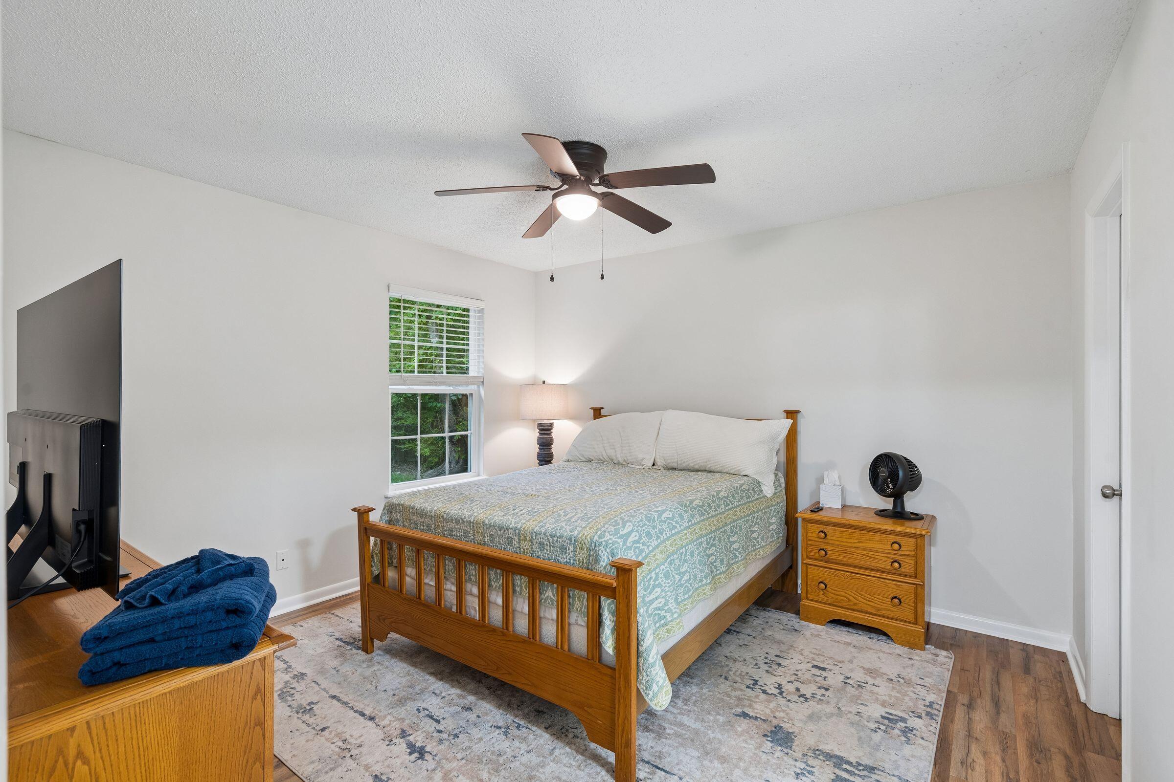 1036 Oakcrest Drive
