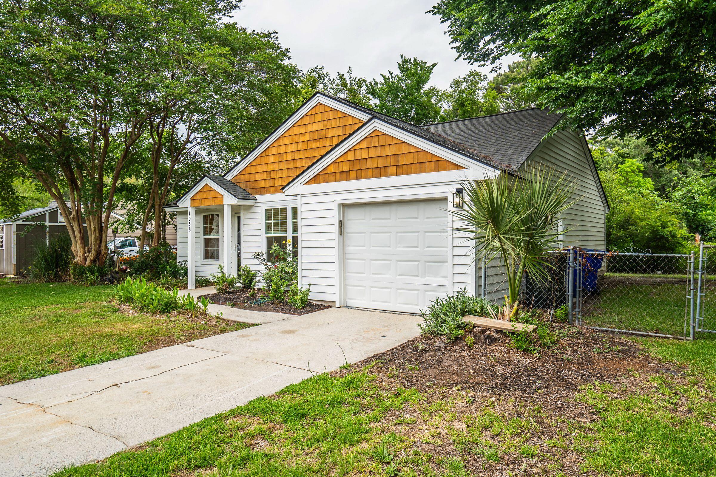 1036 Oakcrest Drive