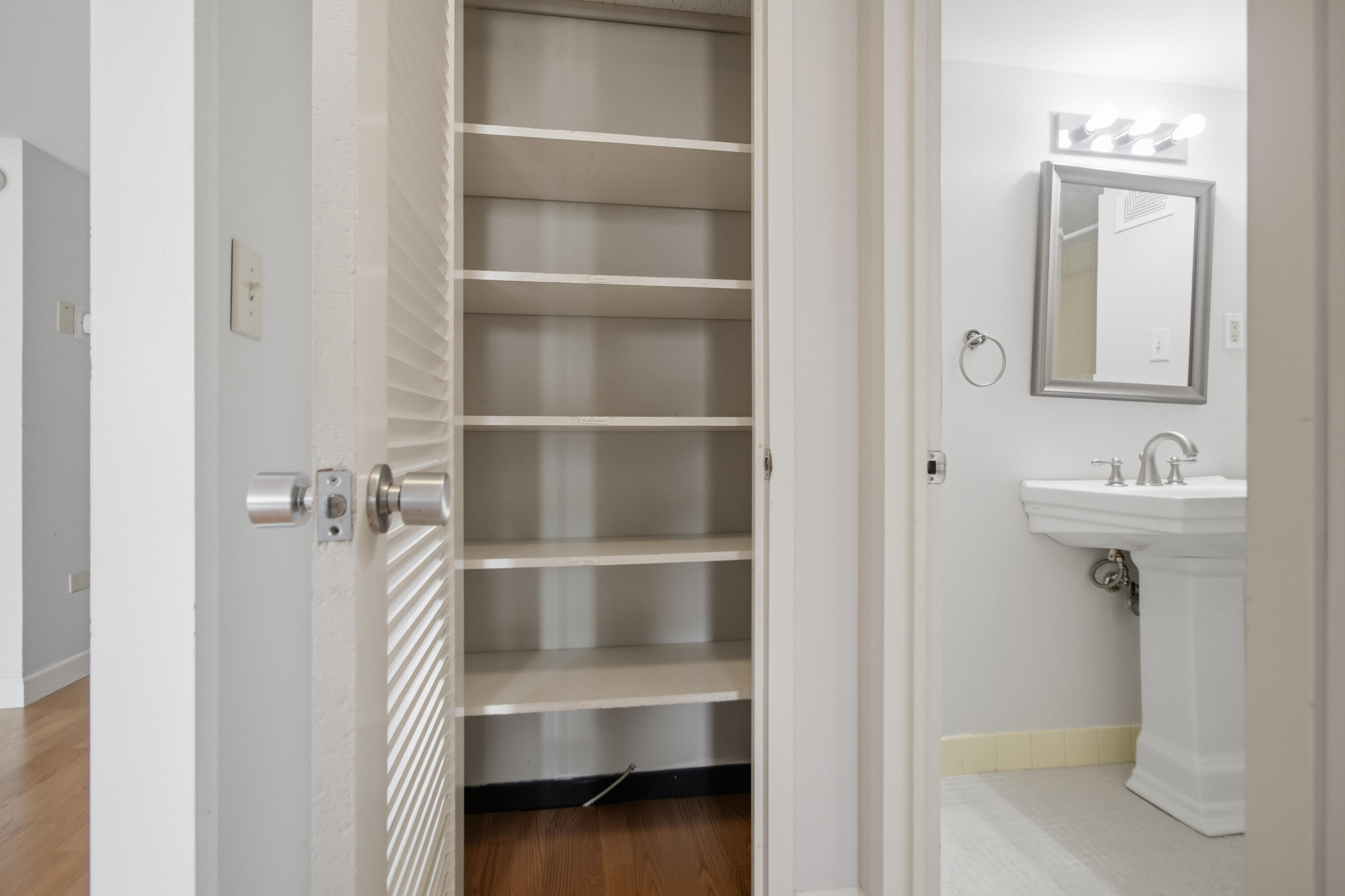 14 Lockwood Drive Apt 3i
