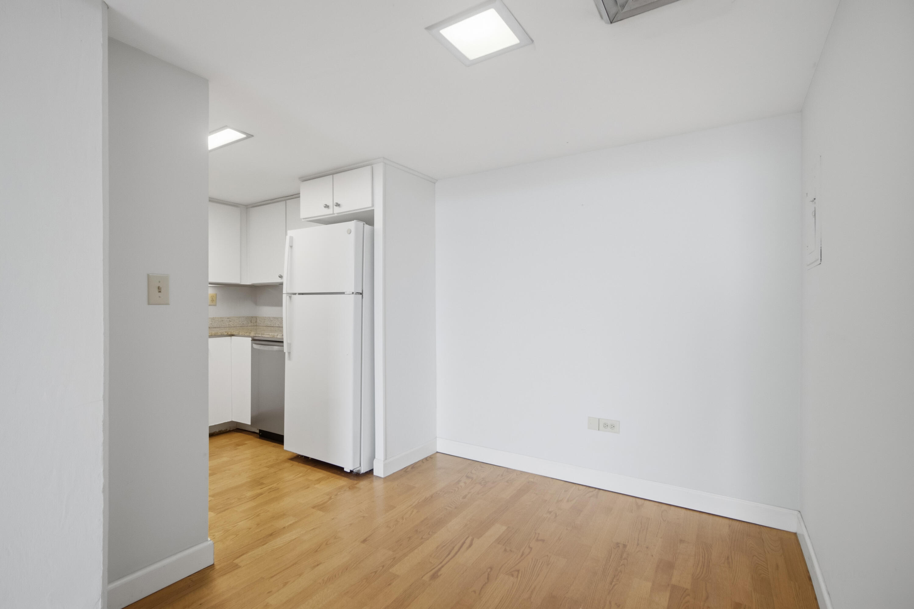 14 Lockwood Drive Apt 3i