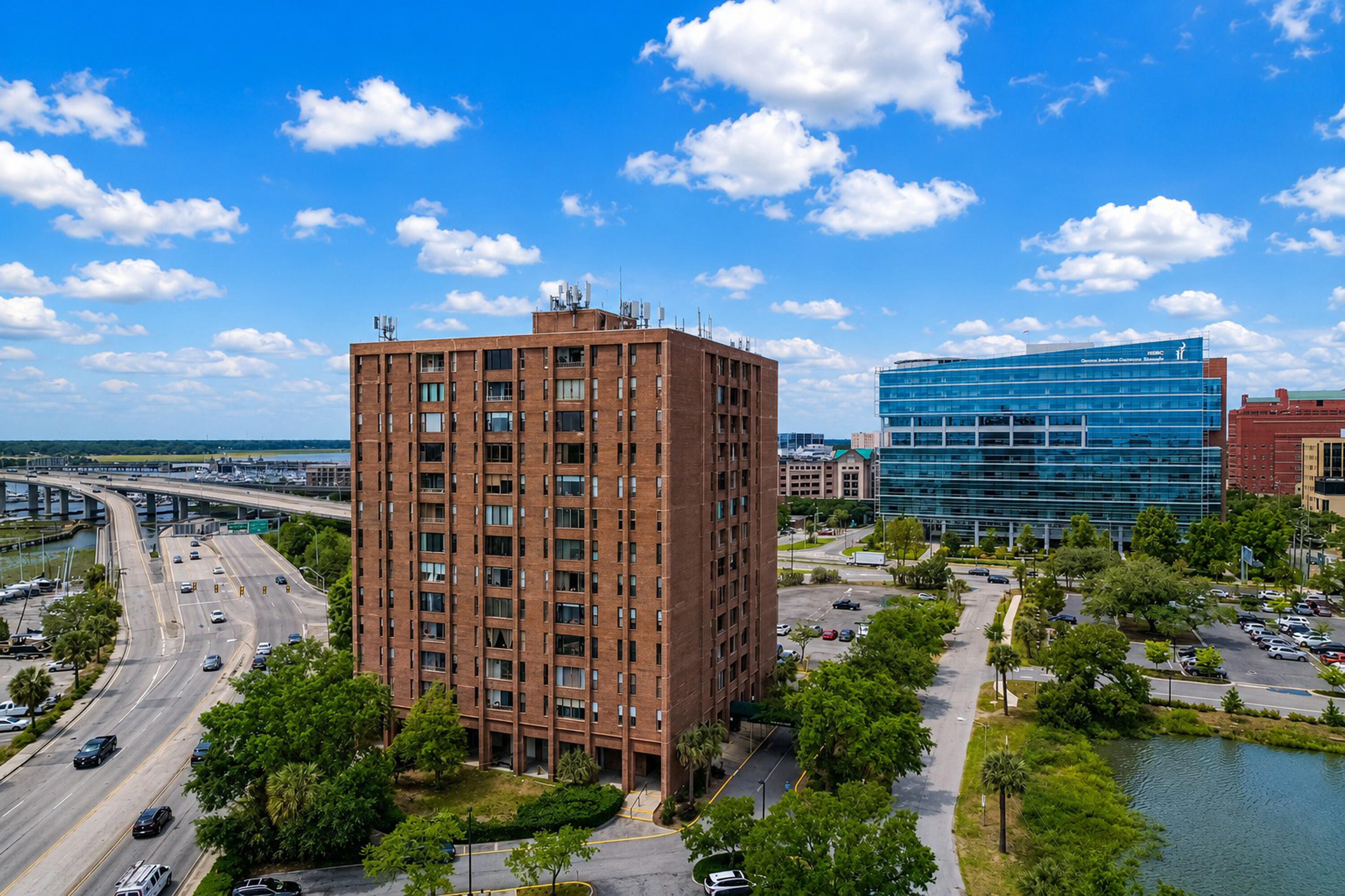 14 Lockwood Drive Apt 3i