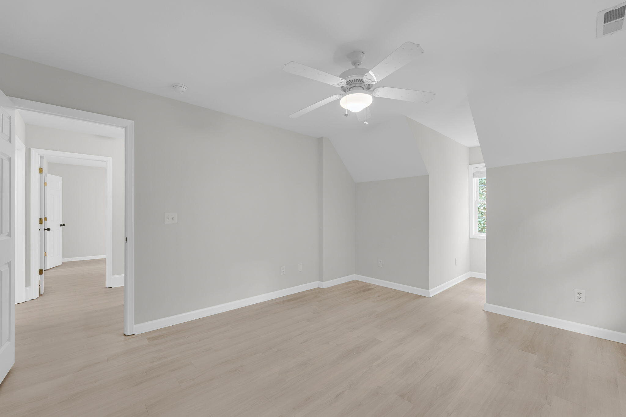 1421 N Point Lane