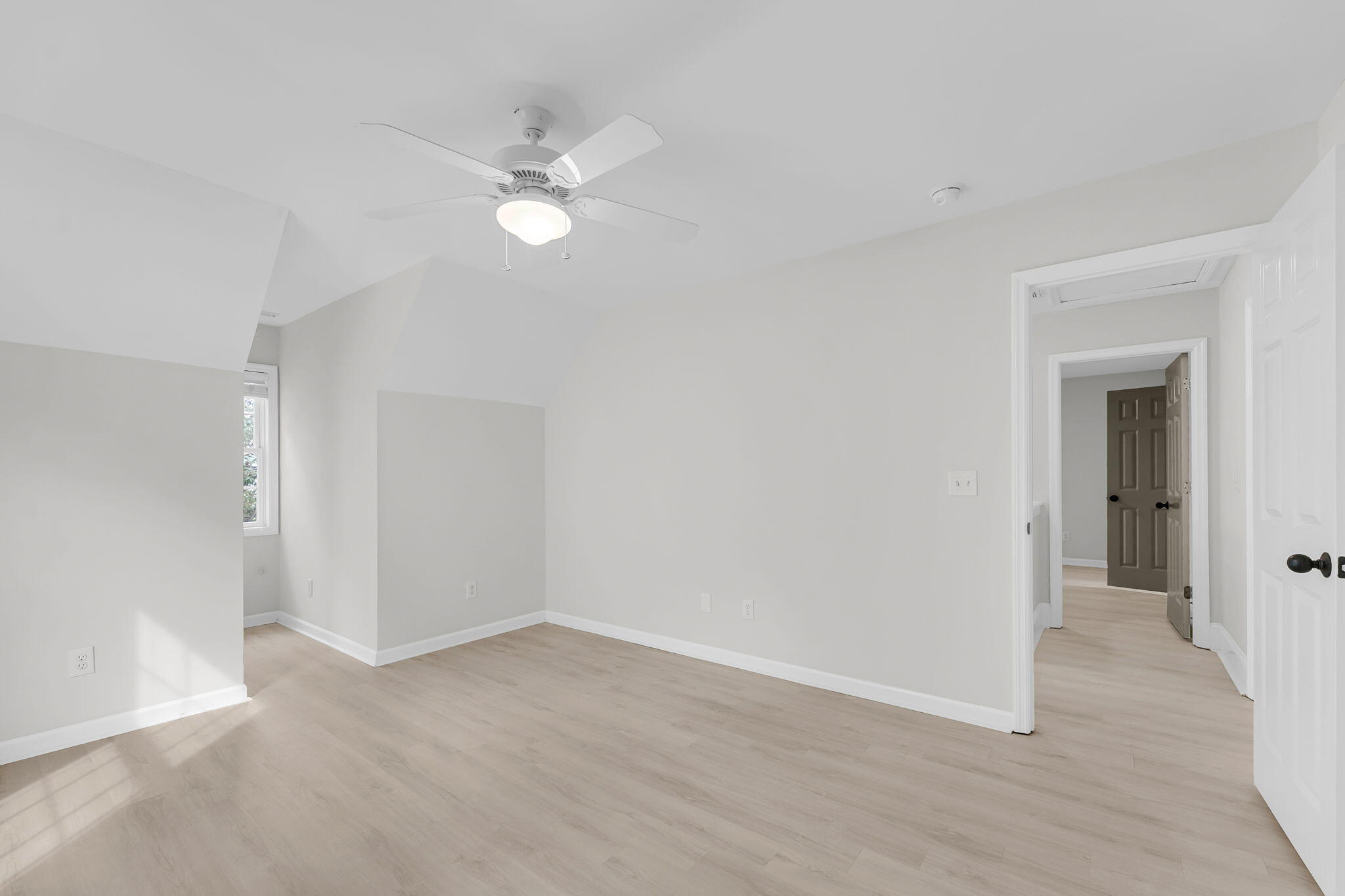 1421 N Point Lane