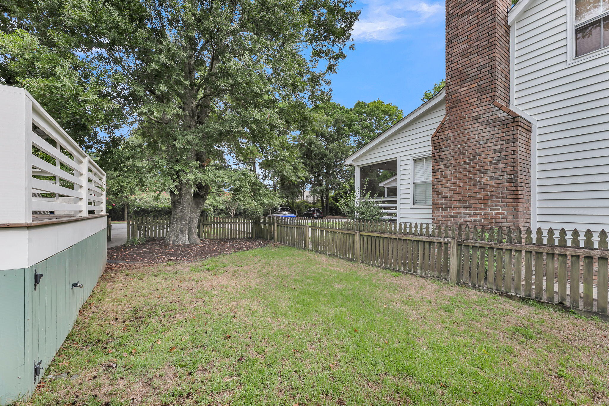 1421 N Point Lane