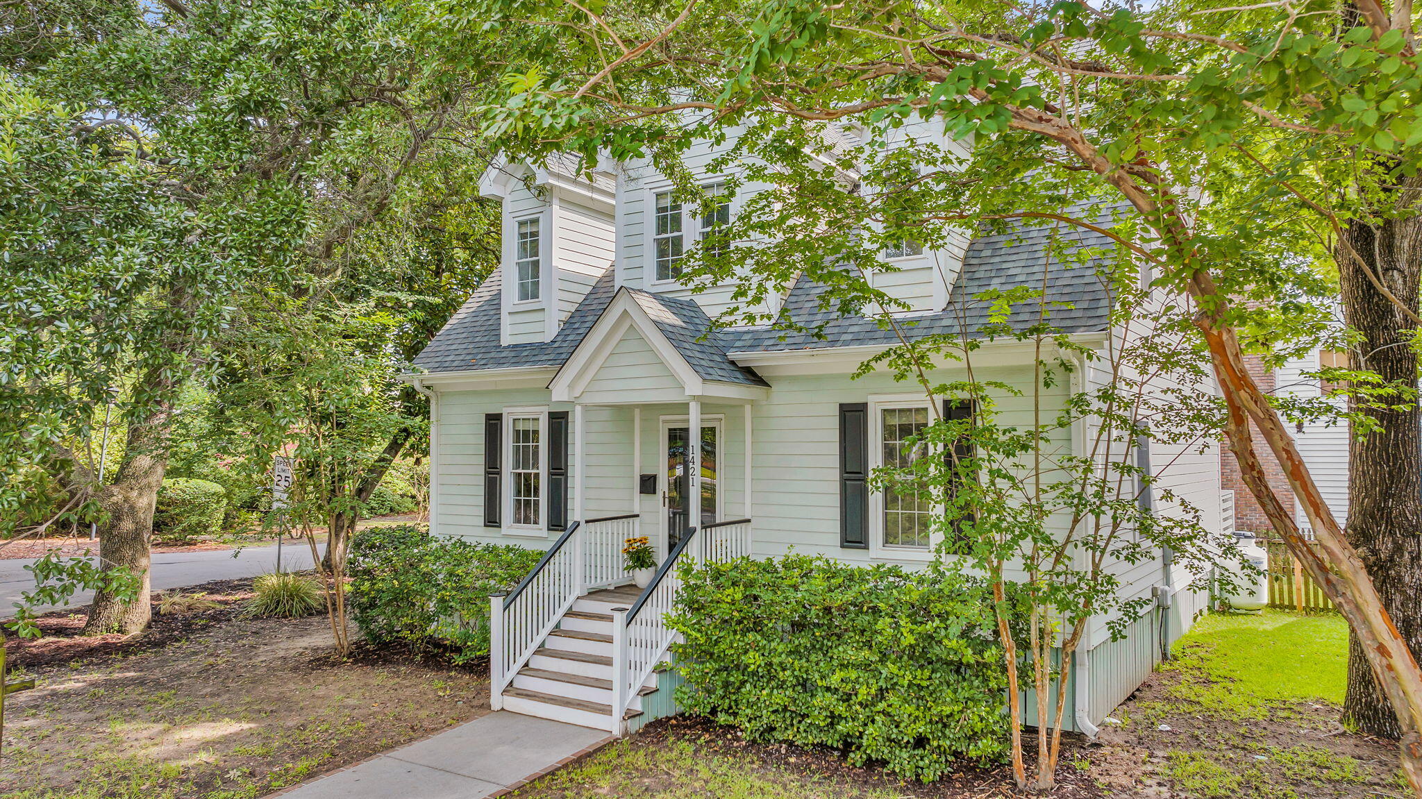 1421 N Point Lane