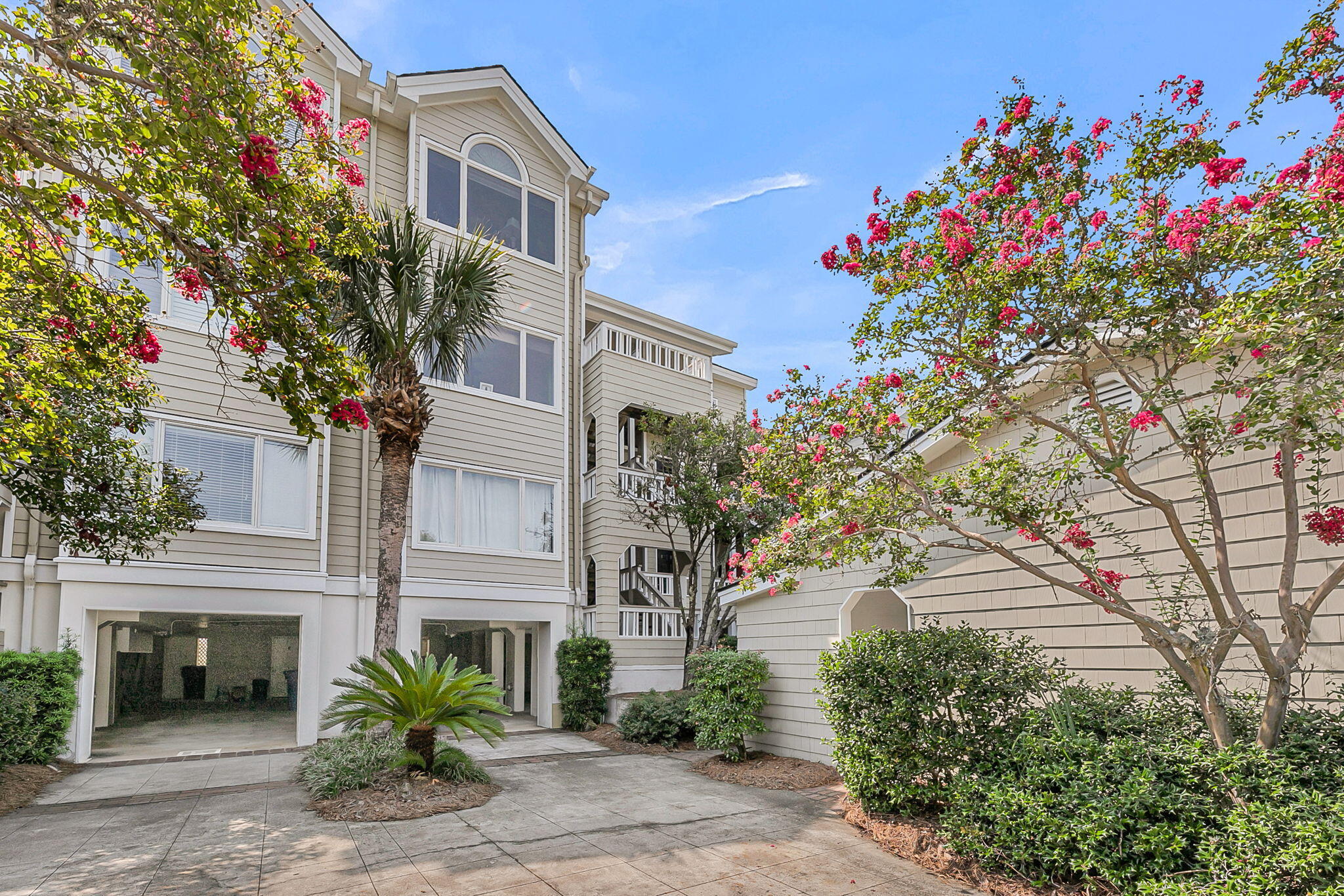 1551 Ben Sawyer Boulevard Unit 5g