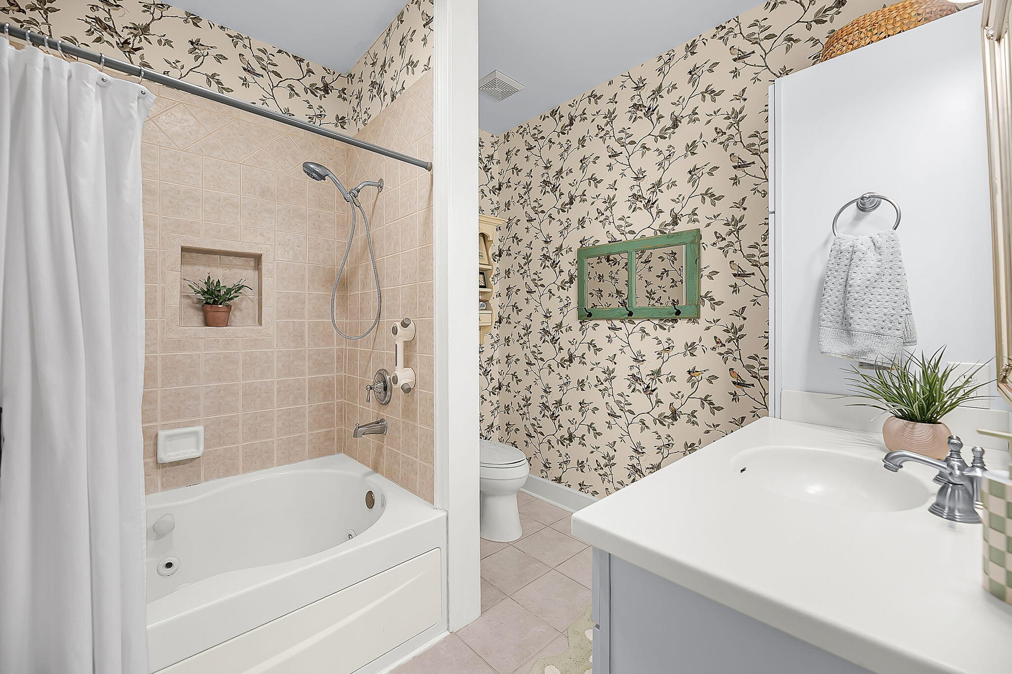 1551 Ben Sawyer Boulevard Unit 5g