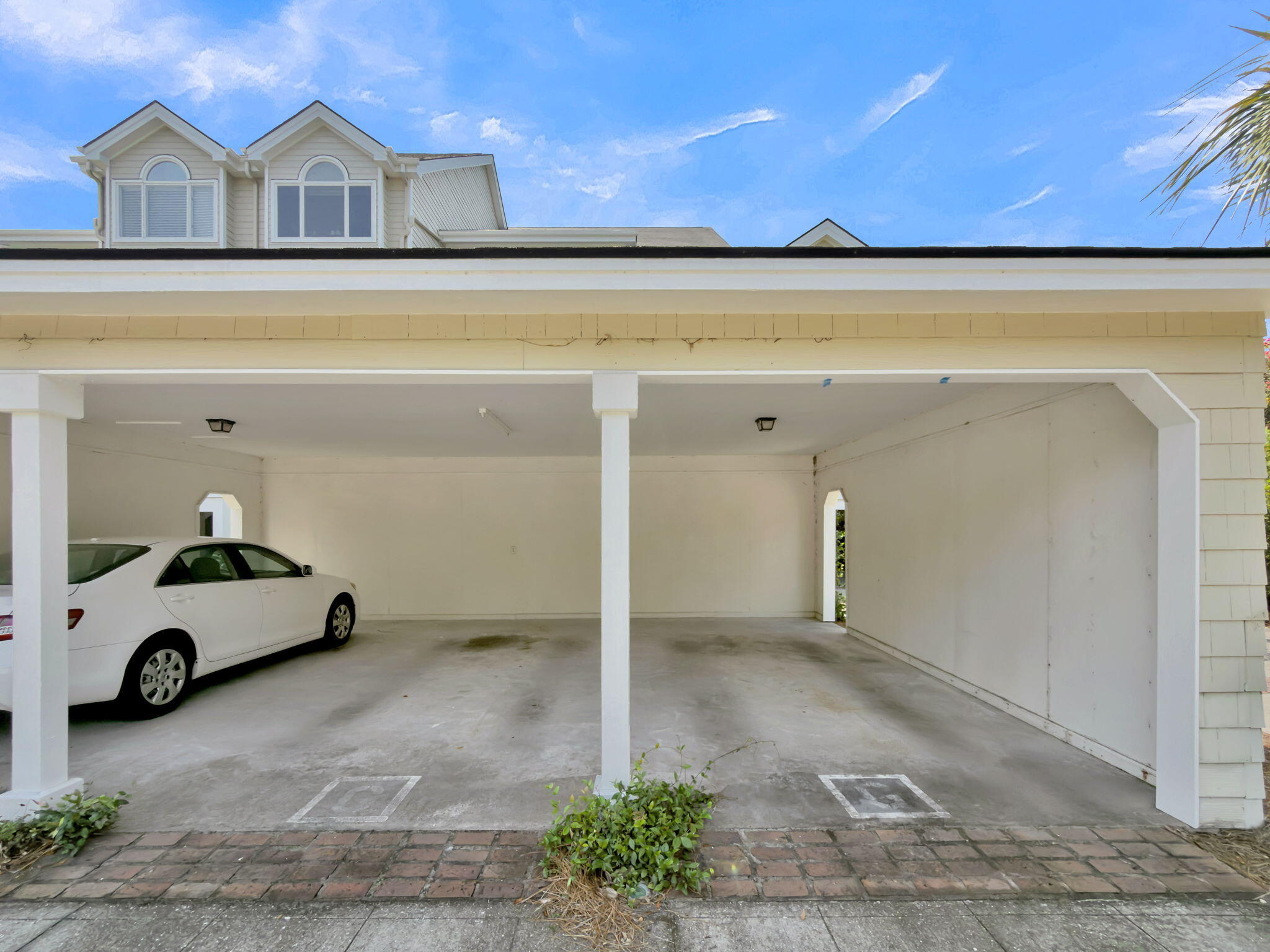 1551 Ben Sawyer Boulevard Unit 5g