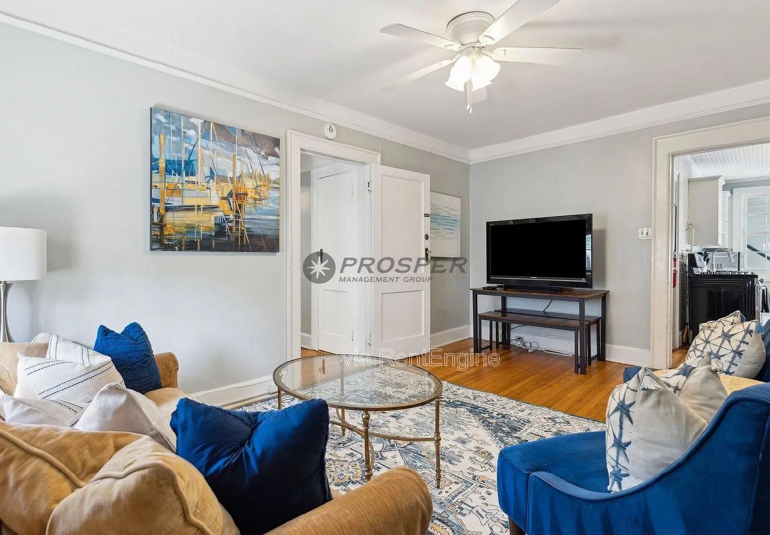 72 1/2 King Street