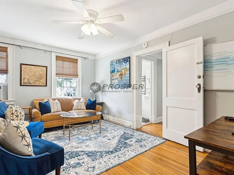 72 1/2 King Street