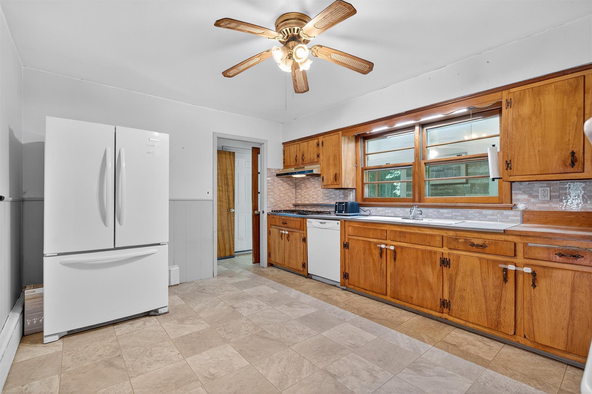 6 Oak Place