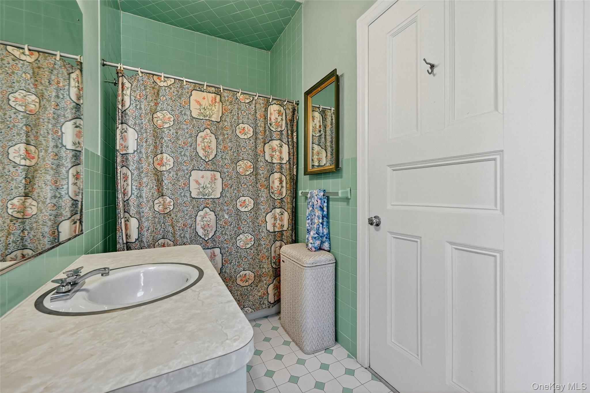 74 Tower Hill Loop E