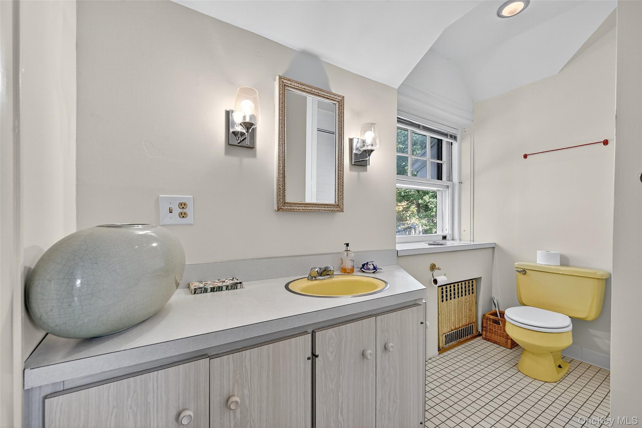 74 Tower Hill Loop E