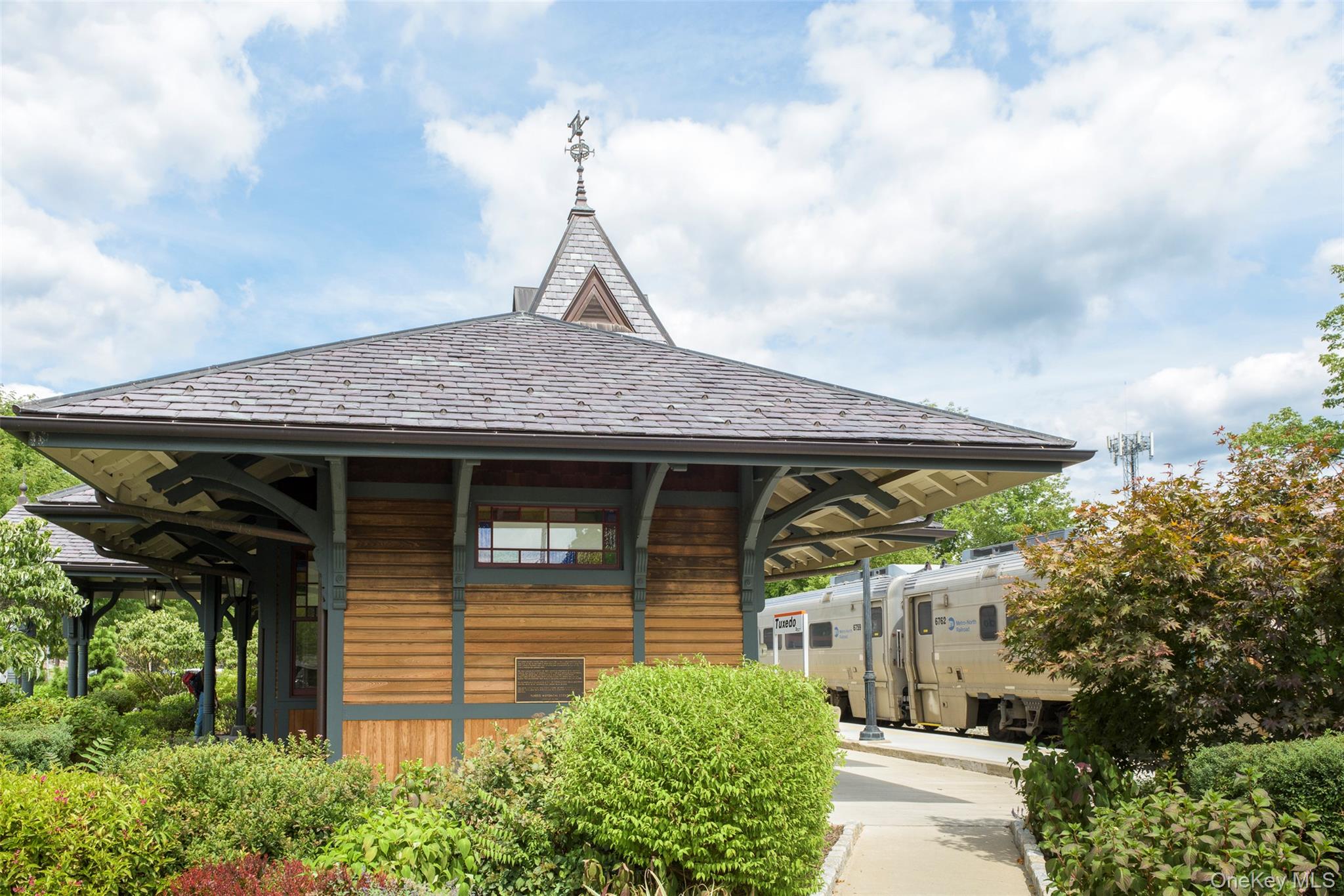 74 Tower Hill Loop E