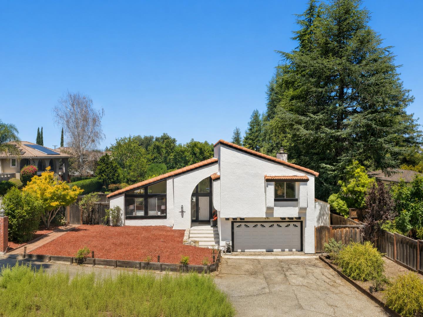 15055 Blossom Hill RD