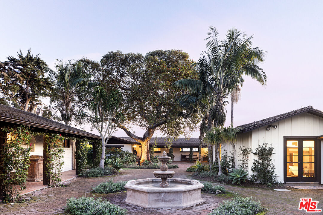 4295 Marina Dr