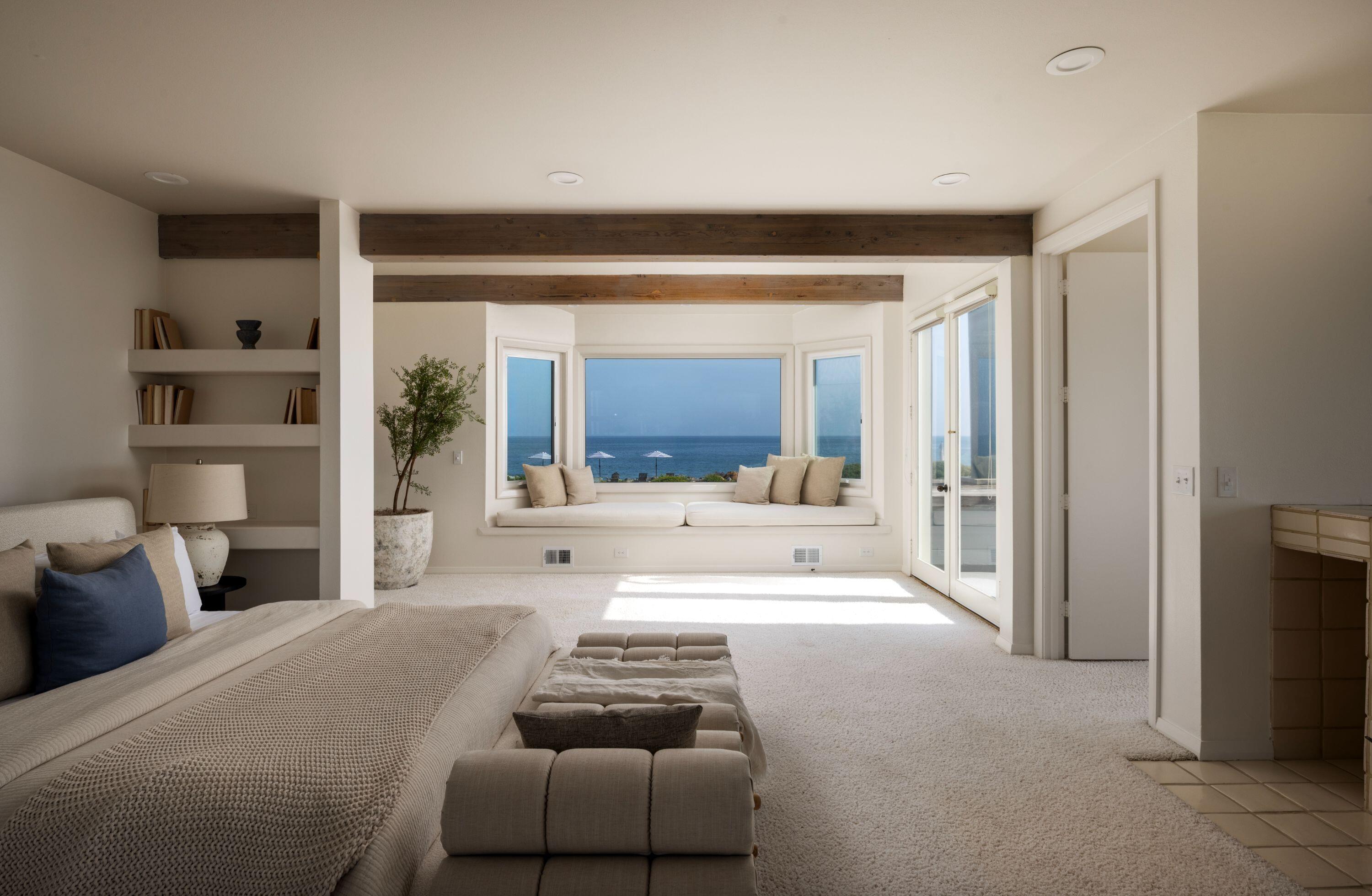 4217 Avenue Del Mar