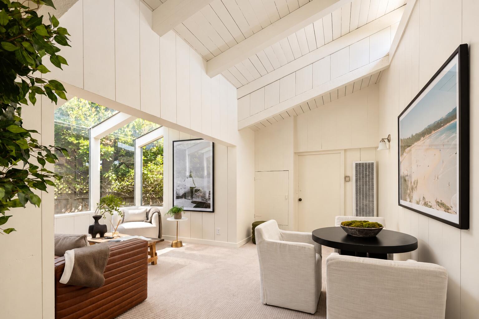 4217 Avenue Del Mar