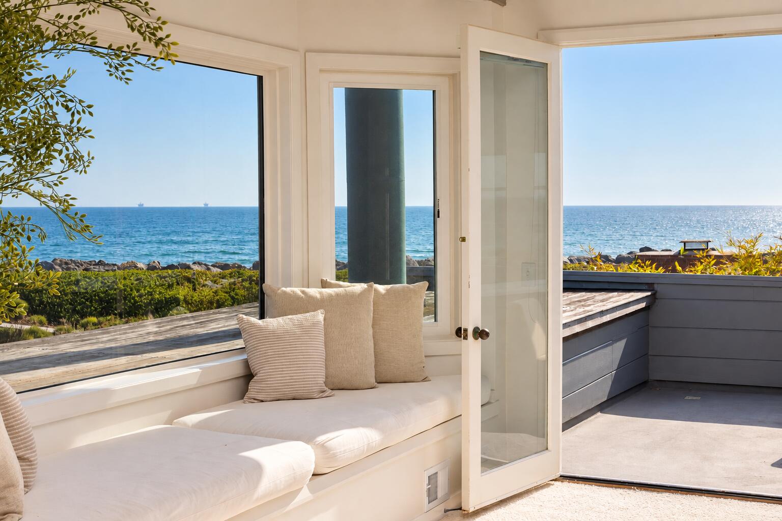 4217 Avenue Del Mar